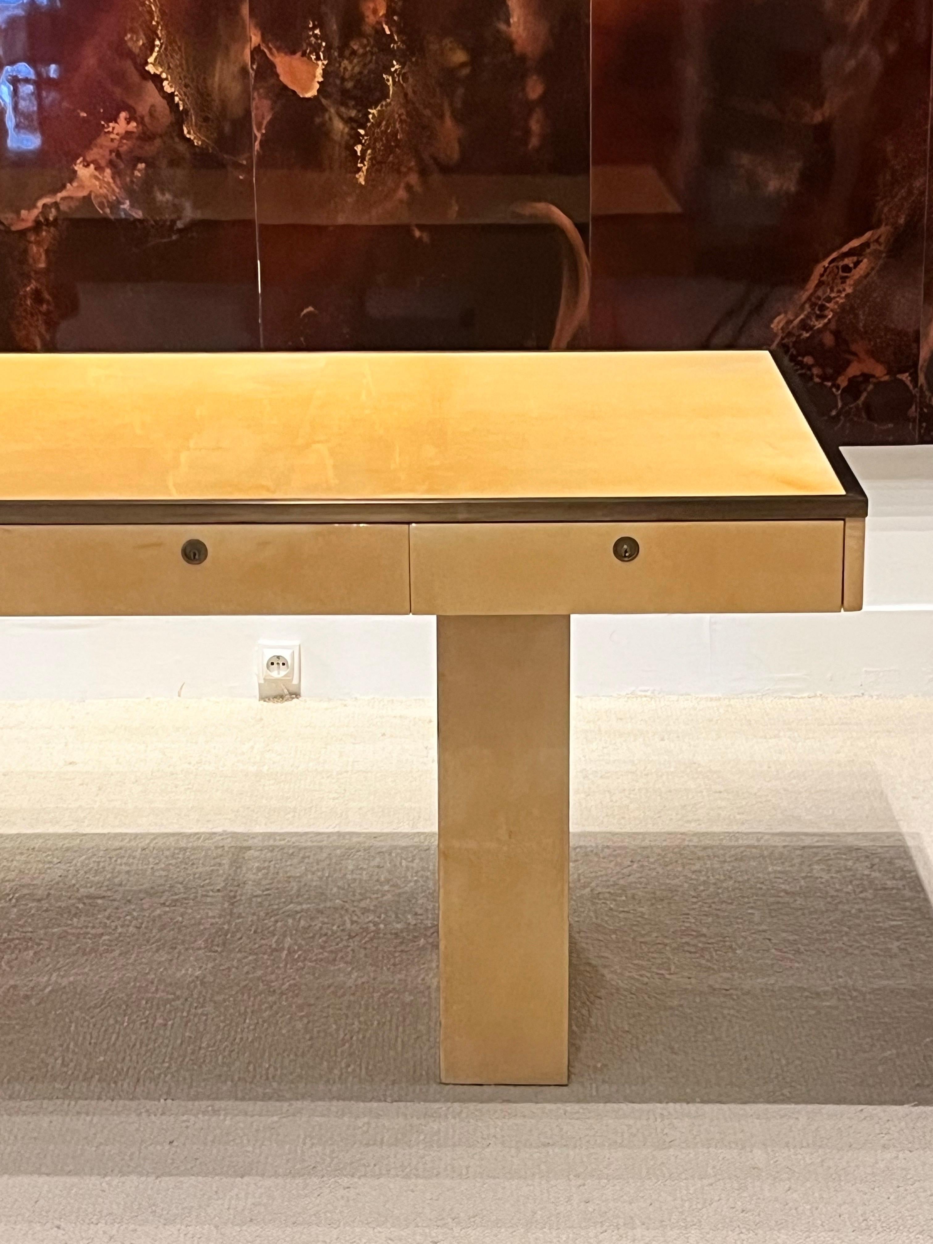 Aldo Tura Desk Goatskin Desk , Italy 1çèà For Sale 2