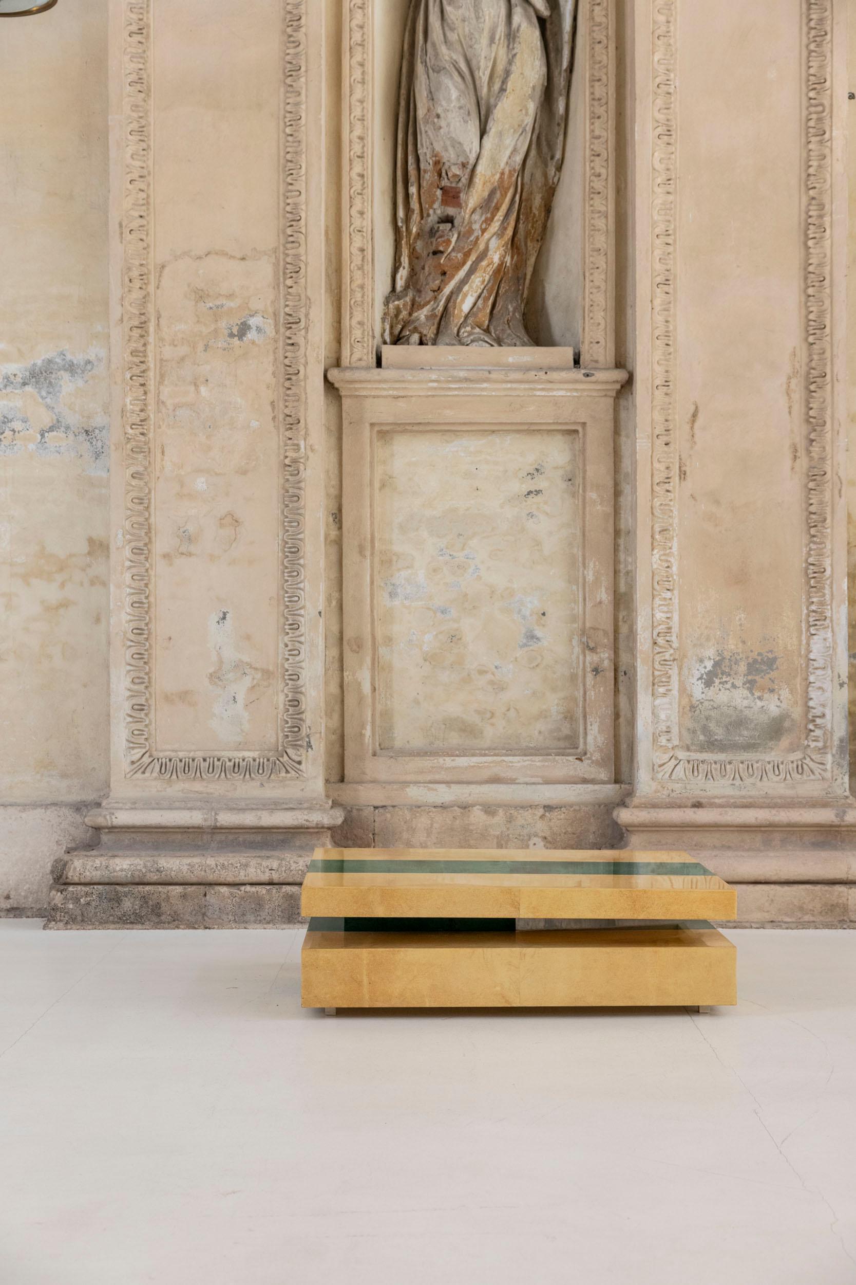 Mid-Century Modern Table à rallonge Aldo Tura en bois laqué et parchemin, Italie 1960 en vente