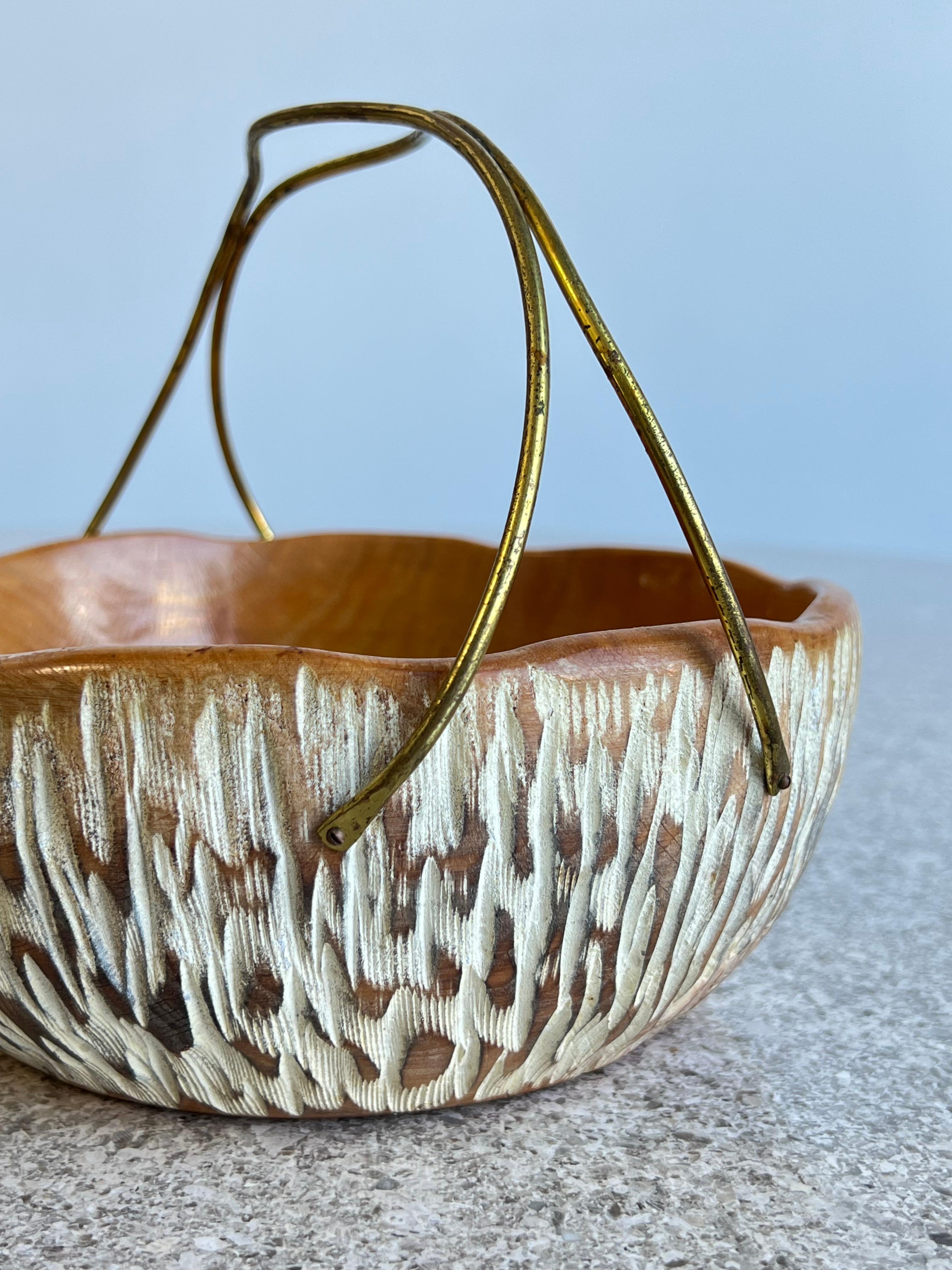 Mid-20th Century Aldo Tura for Macabo Cusano Carved Bowl For Sale
