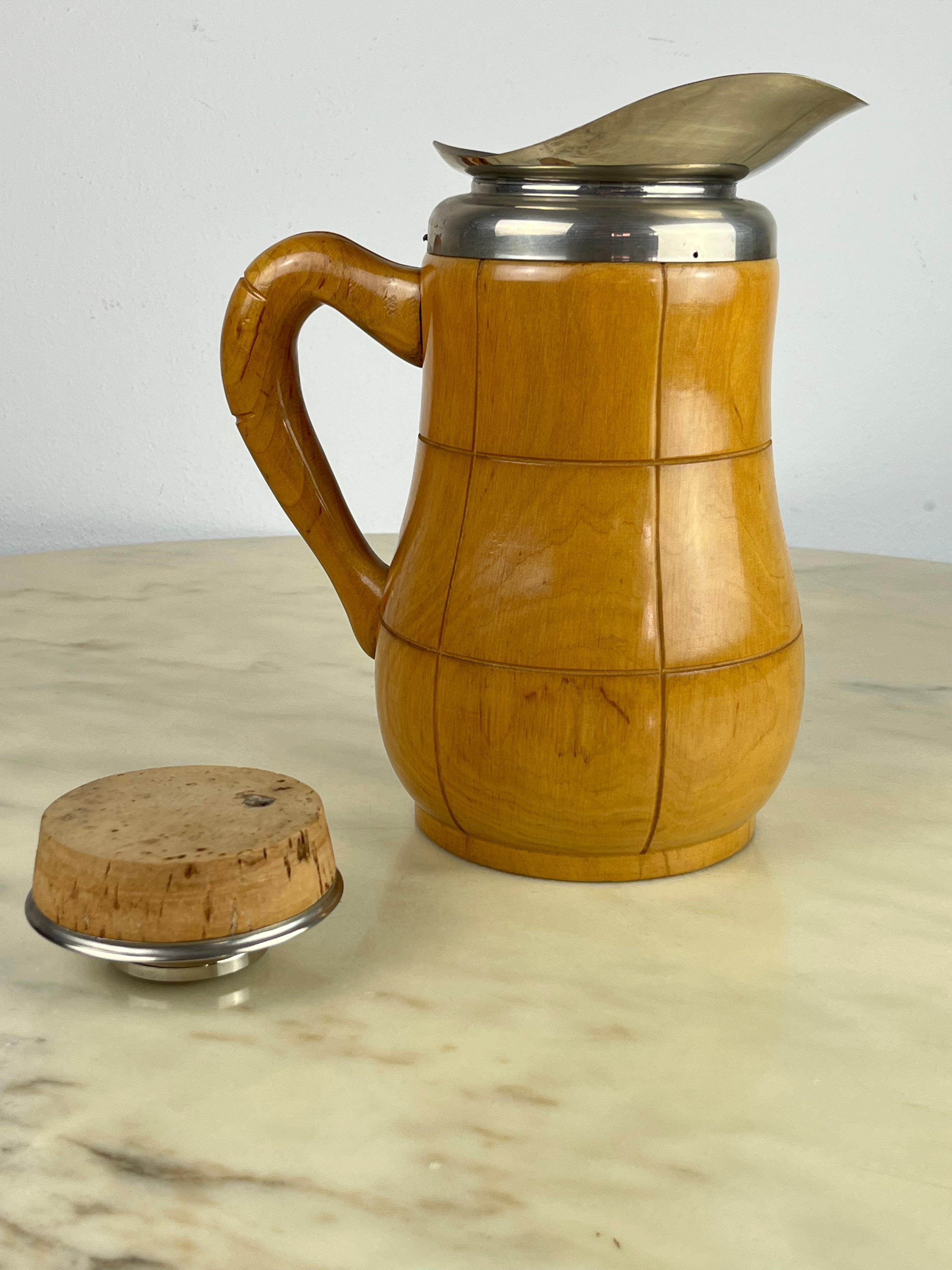 Italian Aldo Tura for Macabo Milano Mid-Century  Thermos Decanter in walnut wood 1950s For Sale