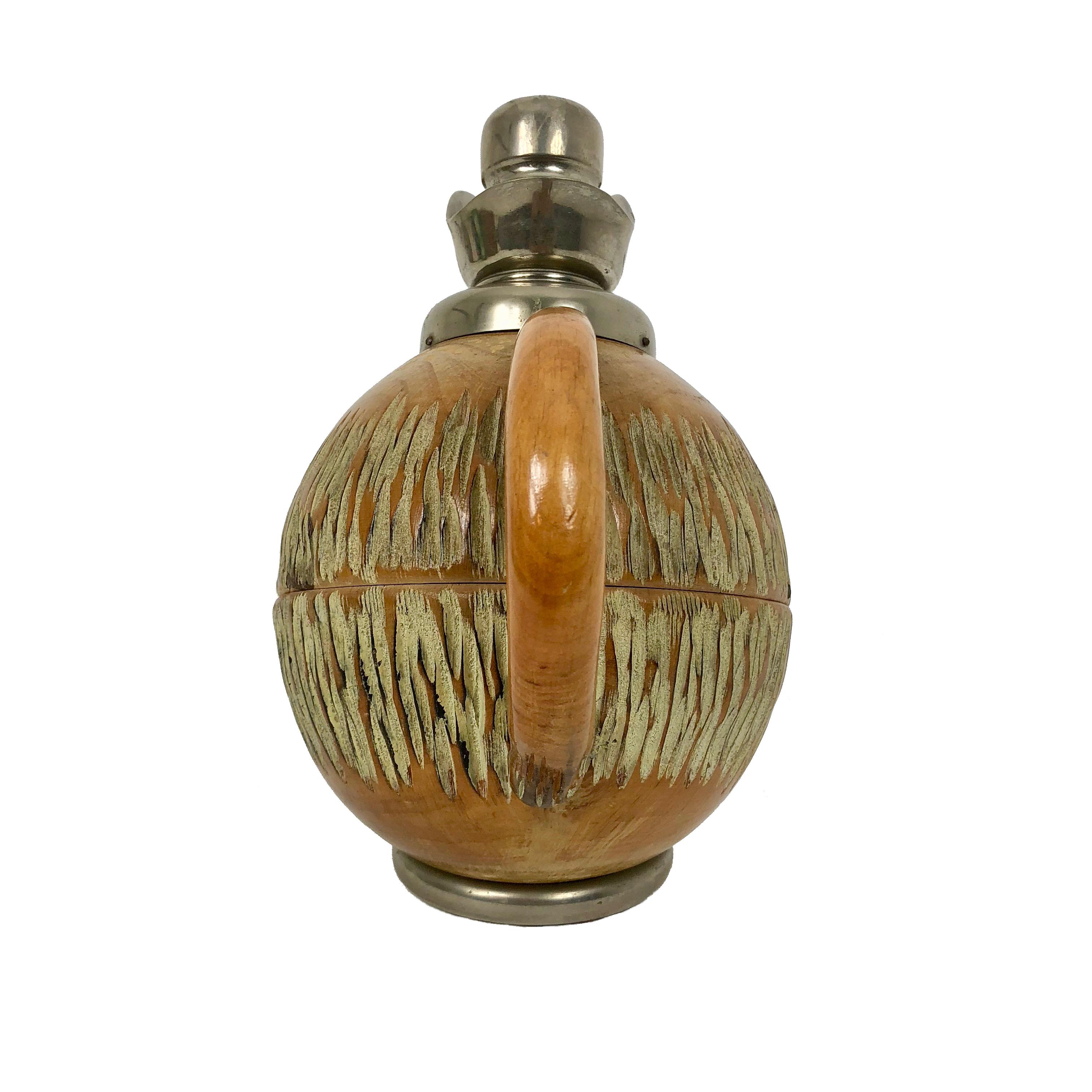 Aldo Tura for Macabo Milano Italy Wood Walnuts Thermos Decanter, 1950s In Good Condition For Sale In Rome, IT