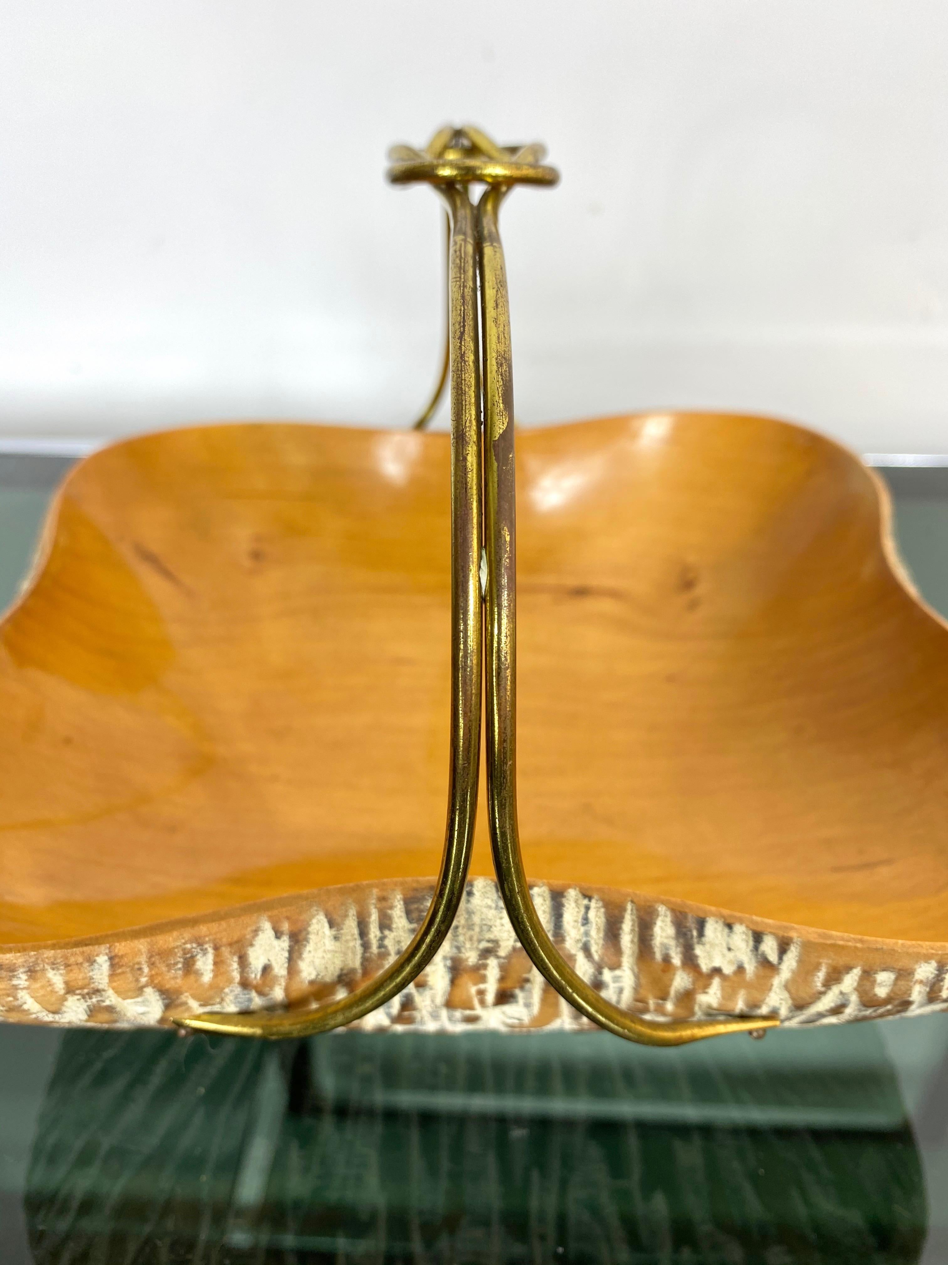 Aldo Tura for Macabo Walnut Bowl Basket Centrepiece Wood and Brass, Italy, 1950s For Sale 4