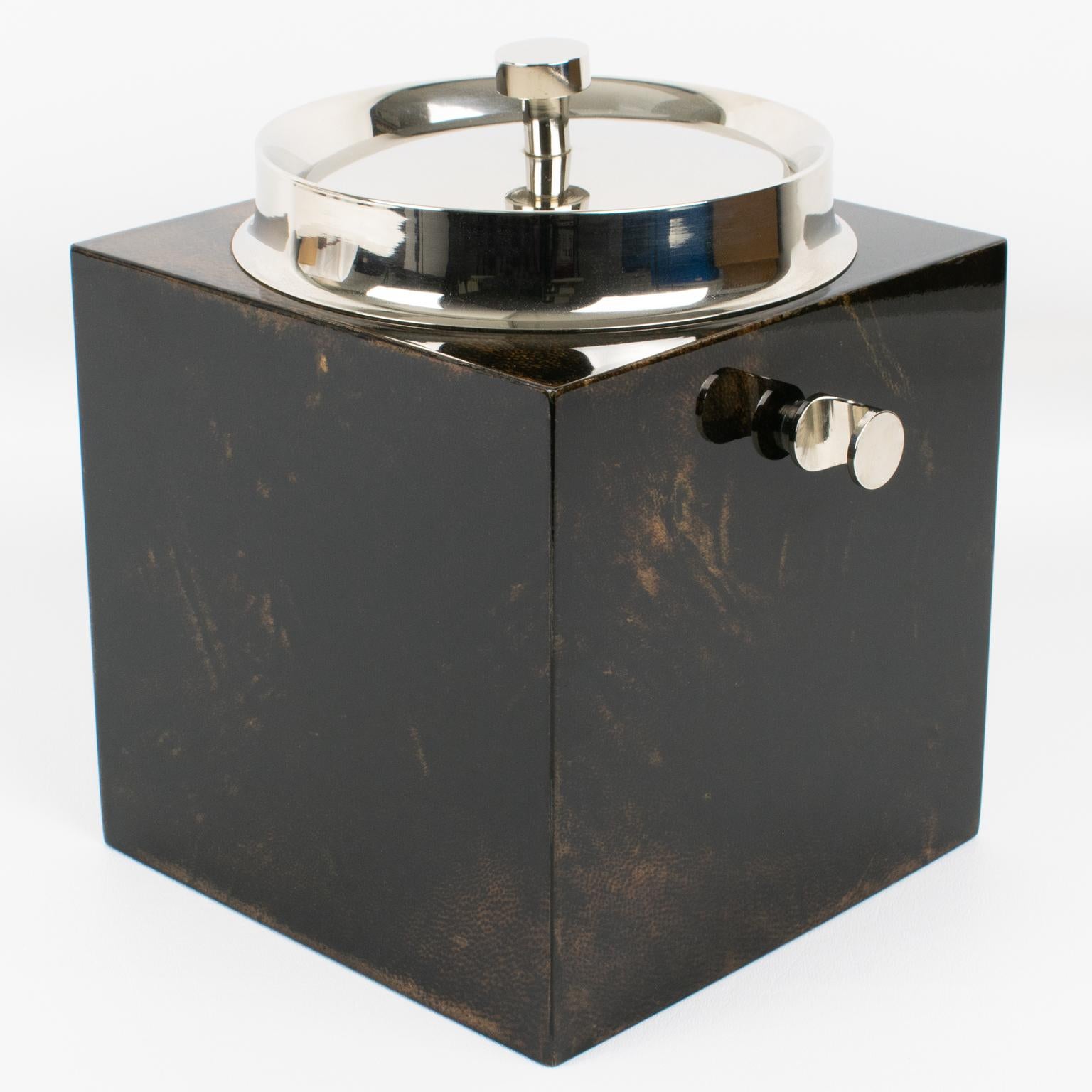 Metà XX secolo Secchiello per il ghiaccio in pelle di capra e metallo cromato di Aldo Tura, circa 1960 in vendita