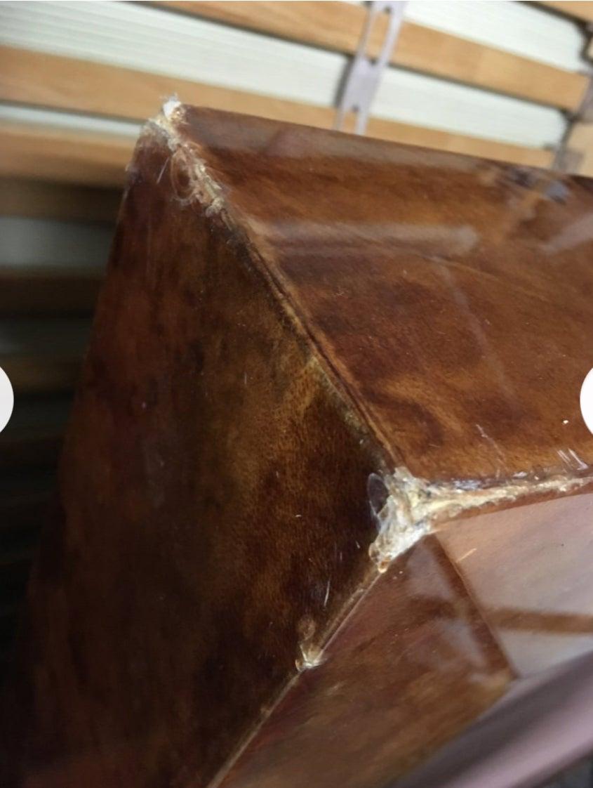 Aldo Tura Couchtisch aus Ziegenleder und Glas 4