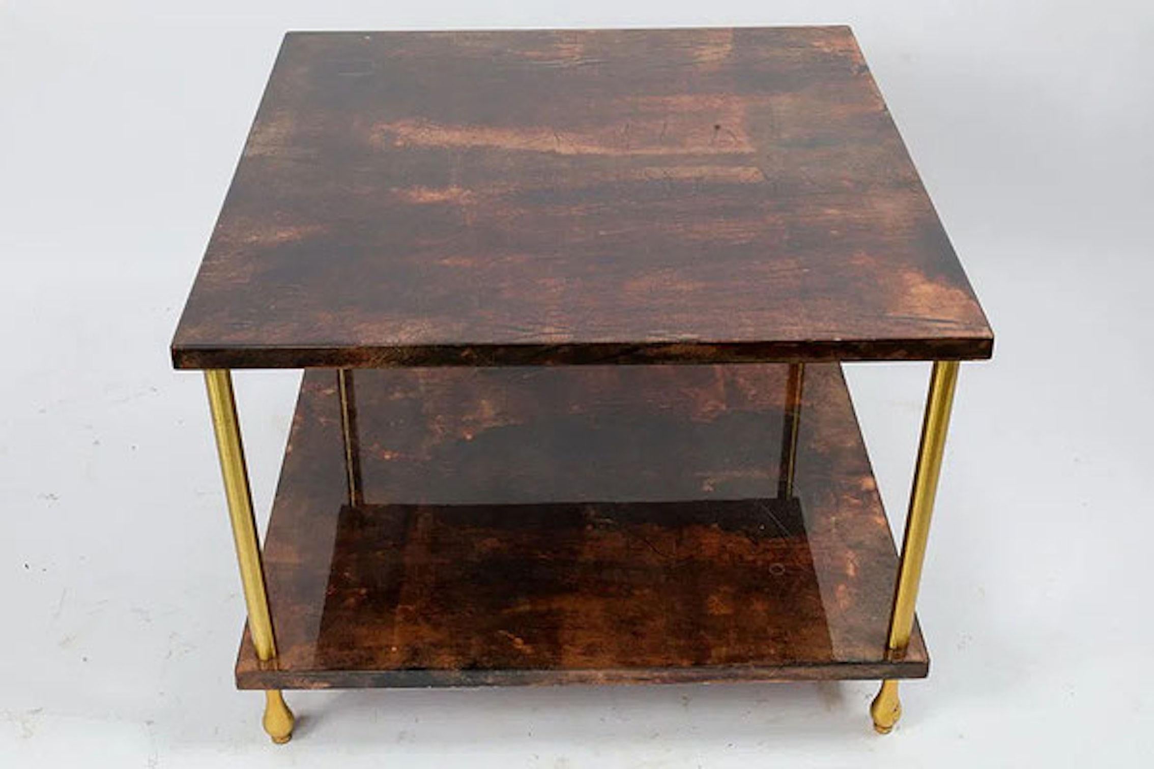 Table d'appoint moderniste à deux niveaux en peau de chèvre brune et bronze par Aldo Tura.