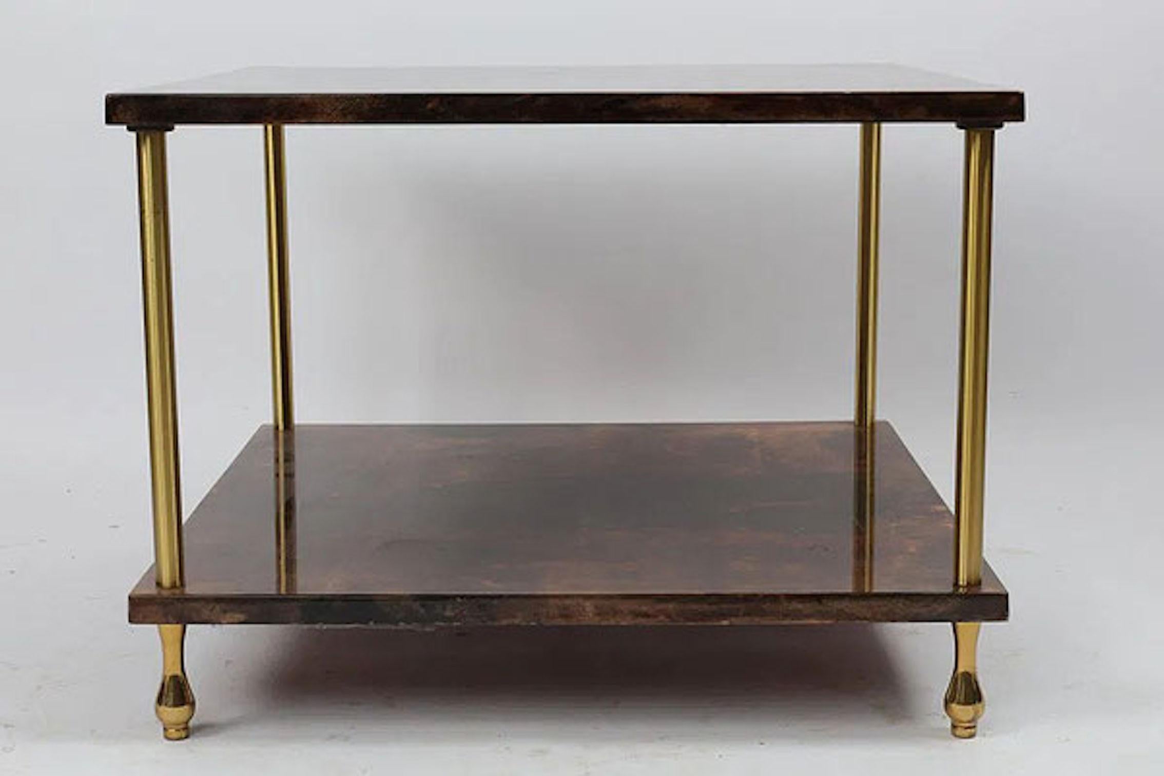 italien Table d'appoint à deux niveaux Aldo Tura en peau de chèvre bronze en vente