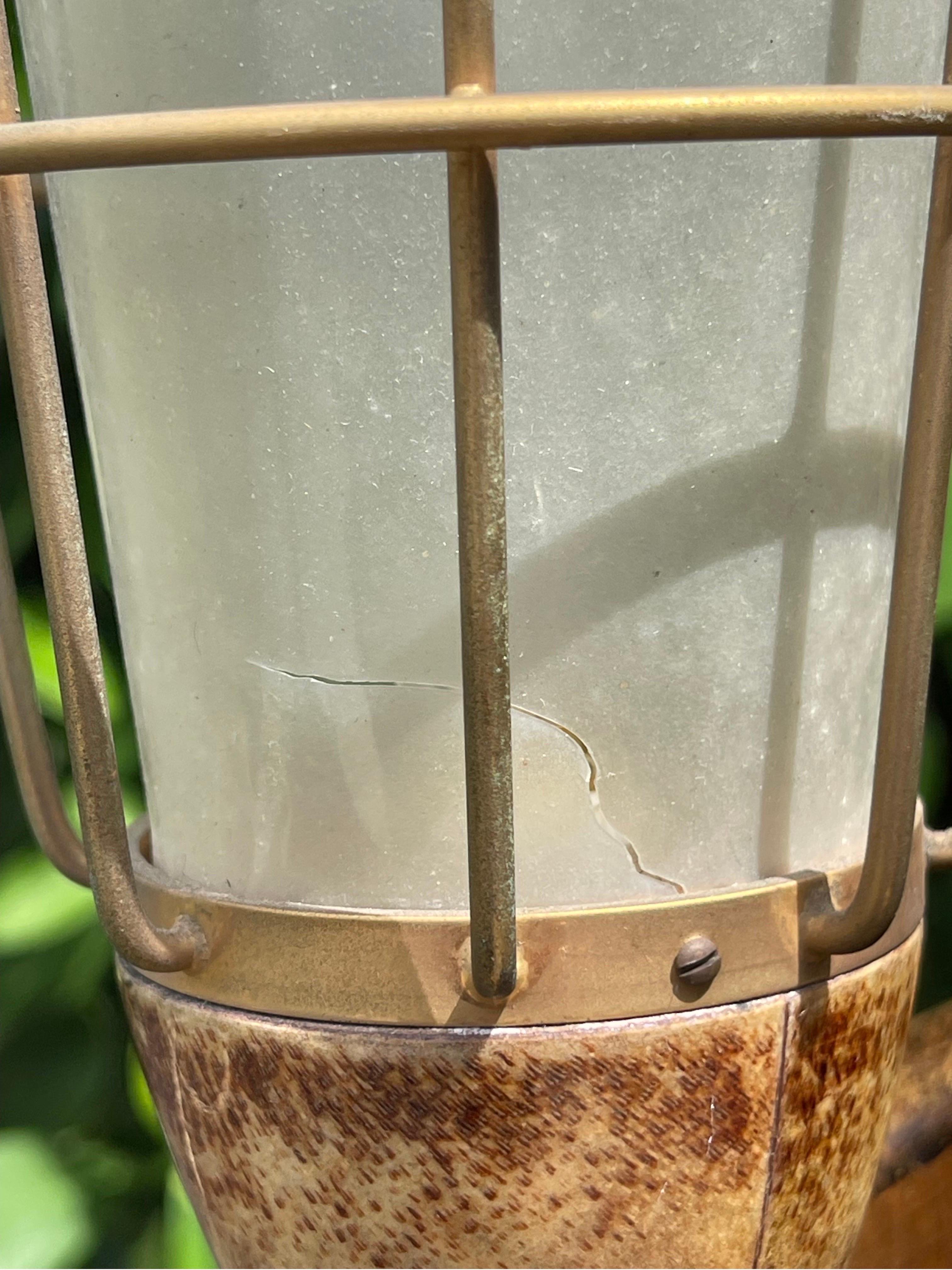 Aldo Tura Goatskin Parchment Surrealist Pipe Ashtray Lamp In Good Condition For Sale In Jensen Beach, FL