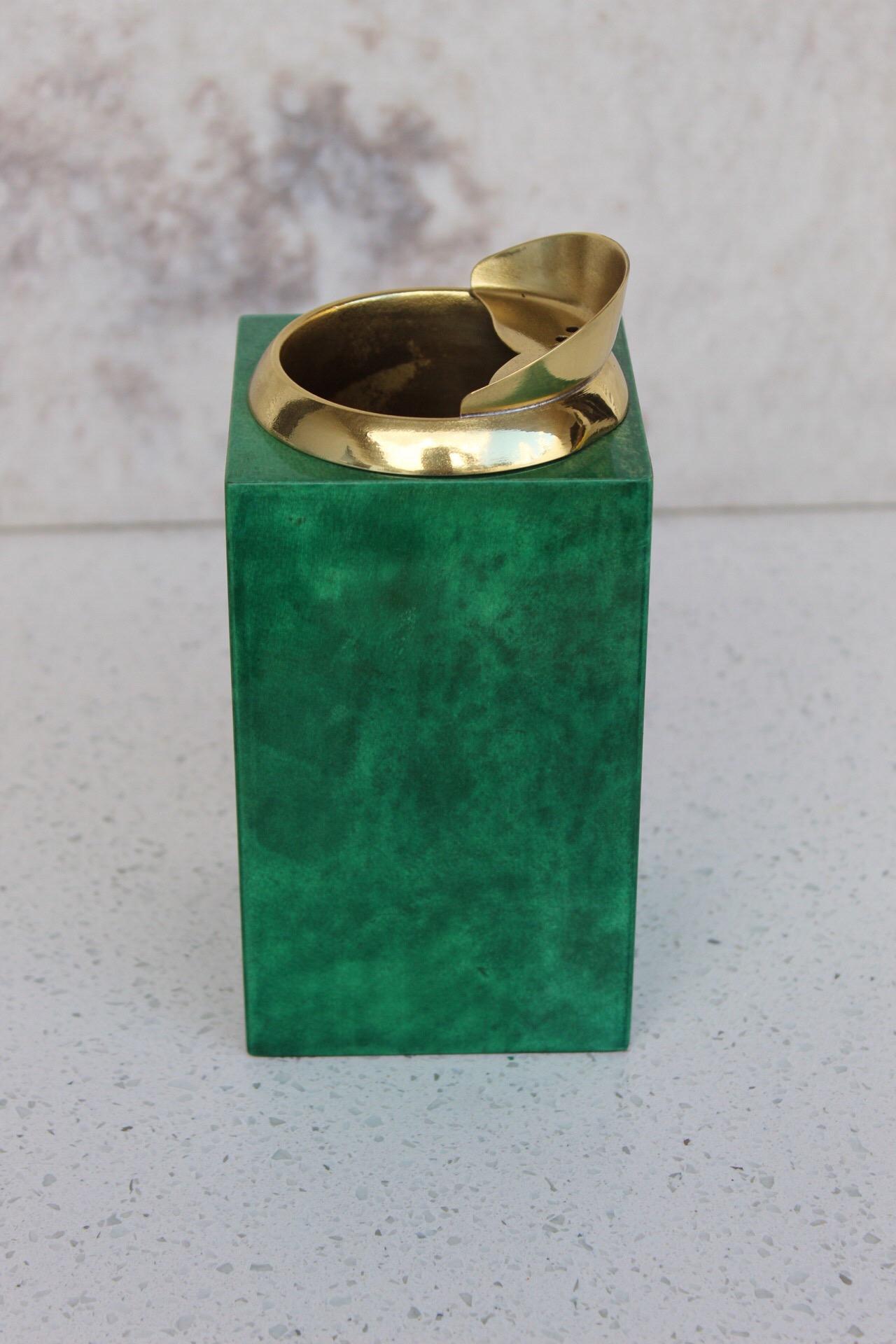 Mid-Century Modern Aldo small pitcher from the 1970s designed by Aldo Tura, lacquered in its most iconic color, green. Rectangular shape, solid wood with goatskin parchment.