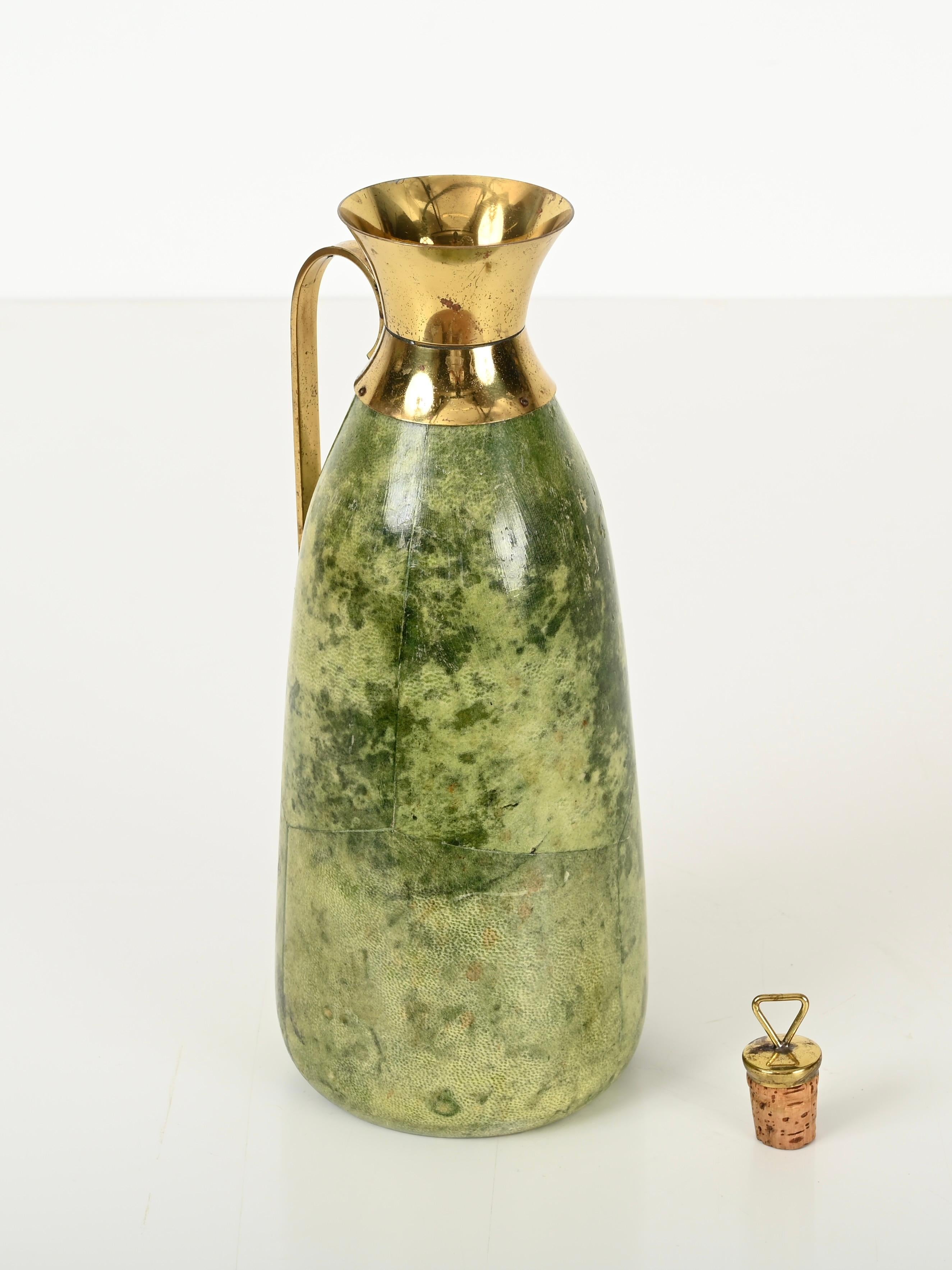 Mid-Century moderno Decanter termos di Aldo Tura in pelle di capra e ottone per Macabo, Italia, 1950 in vendita