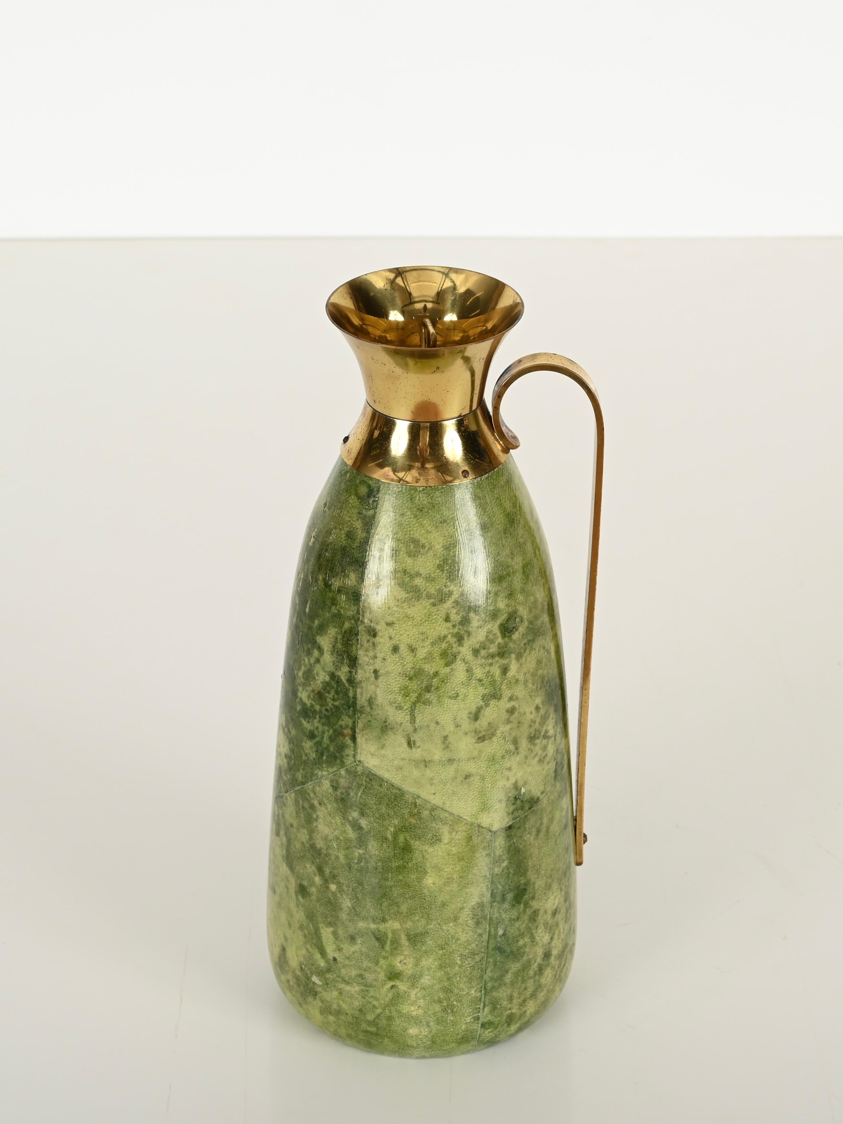 Decanter termos di Aldo Tura in pelle di capra e ottone per Macabo, Italia, 1950 In condizioni buone in vendita a Roma, IT