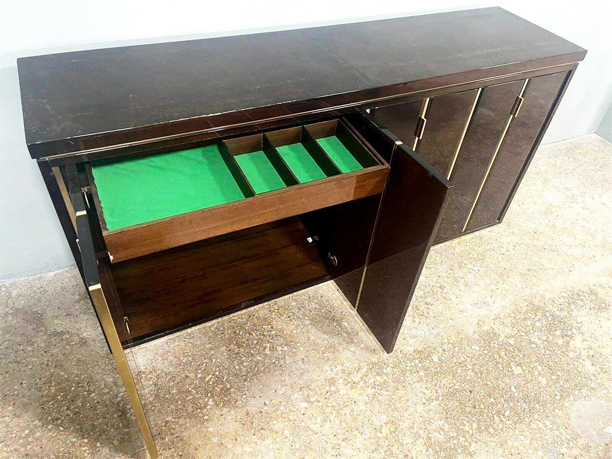 Mid-20th Century Aldo Tura High End Sideboard in Lacquered Goatskin and Brass, circa 1960