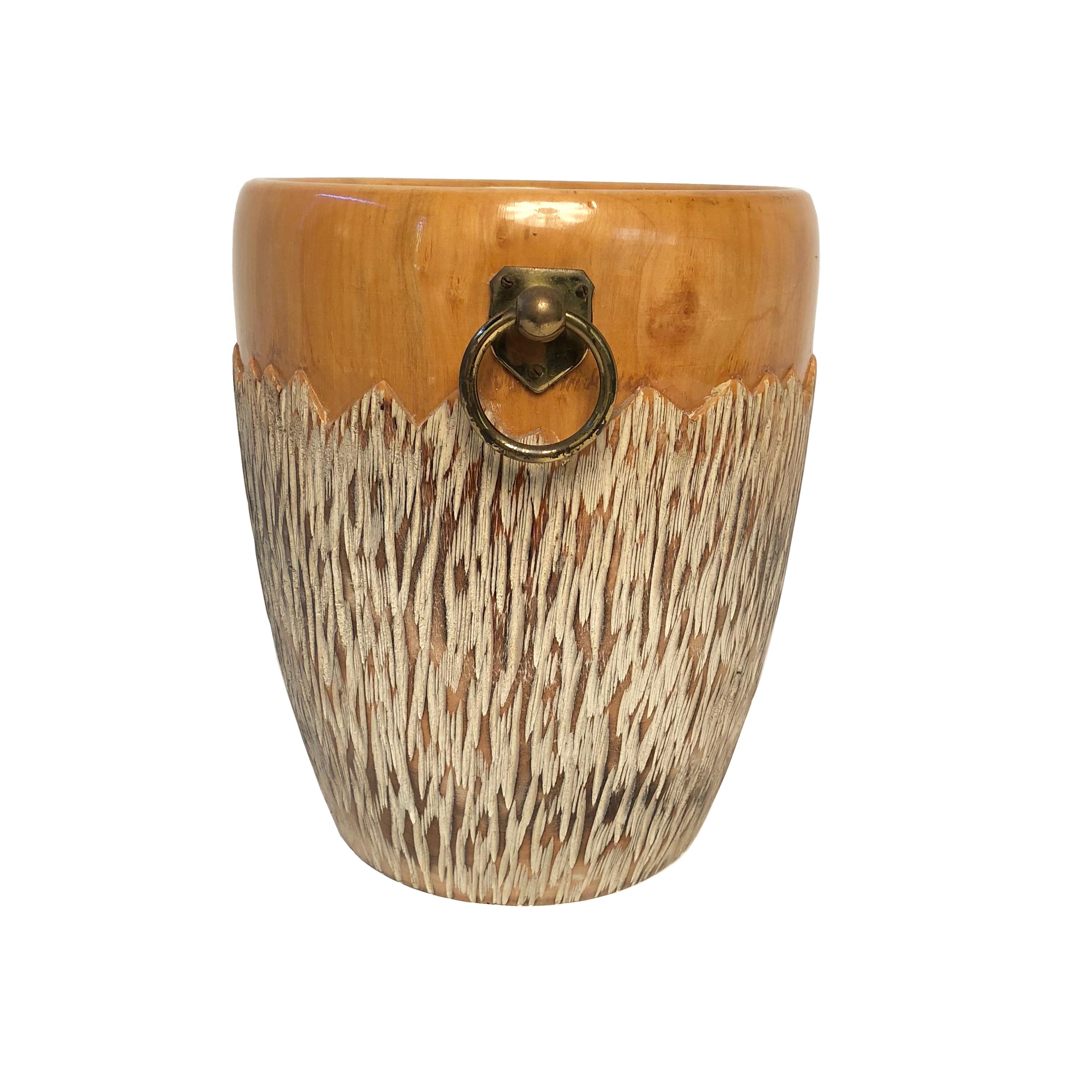 Aldo Tura ice bucket for Macabo Italia in carved wood and brass.