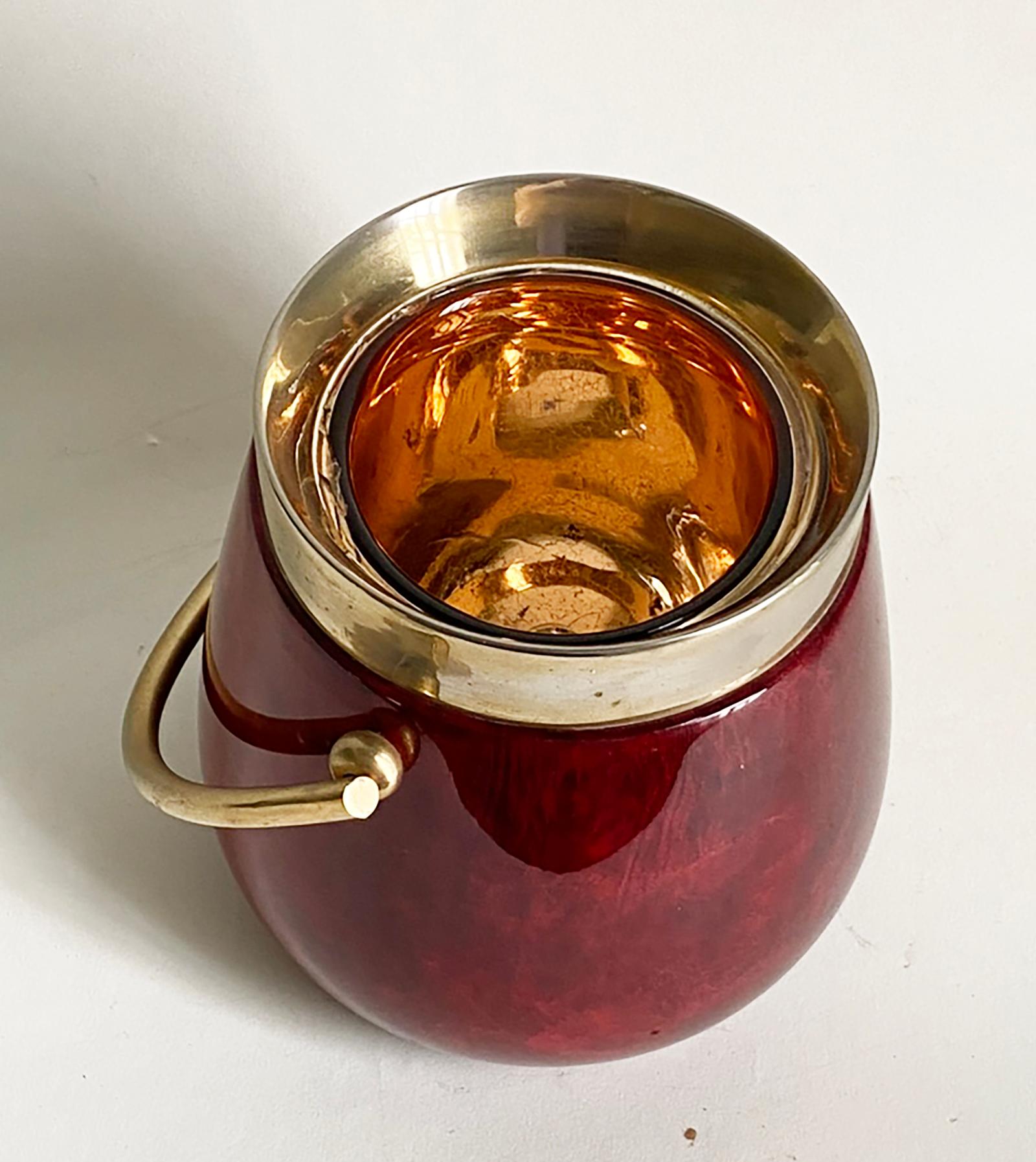 Seau à glace Aldo Tura -- Peau de chèvre rouge et laiton -- Italie du milieu du siècle dernier en vente 2