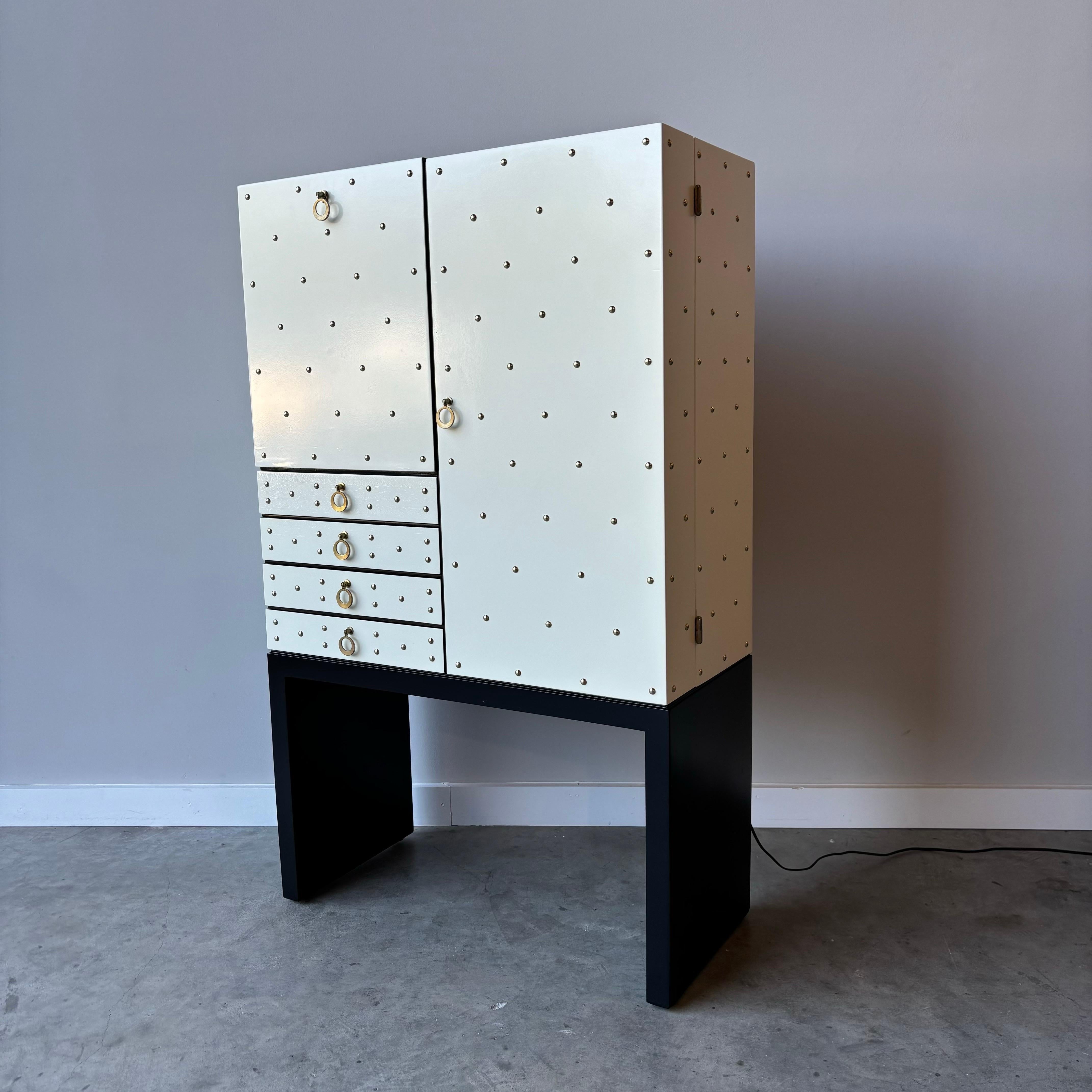 Aldo Tura Illuminating Dry Bar, 1960s Milan For Sale 7