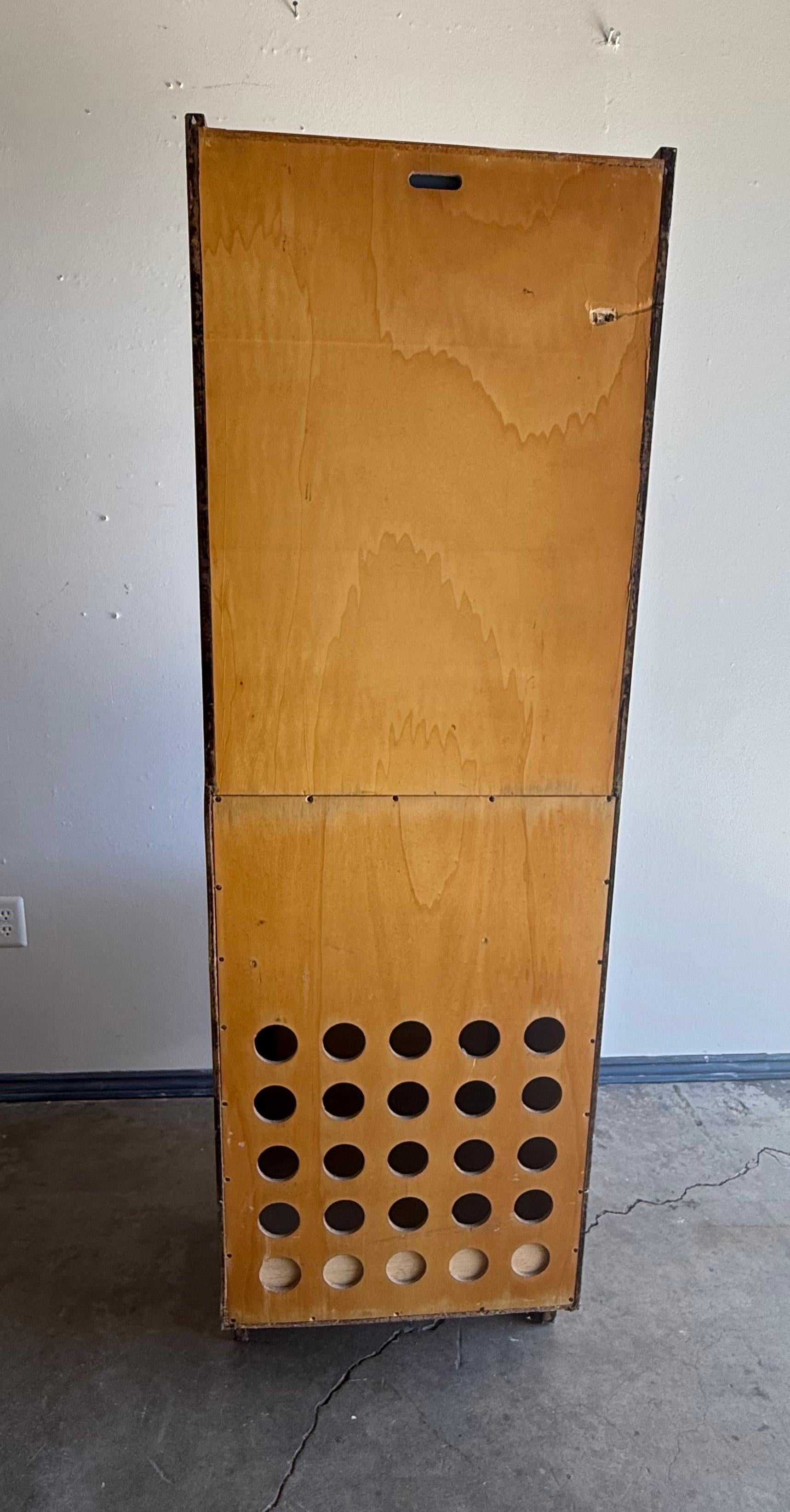 Meuble bar en peau de chèvre laqué Aldo Tura en vente 10