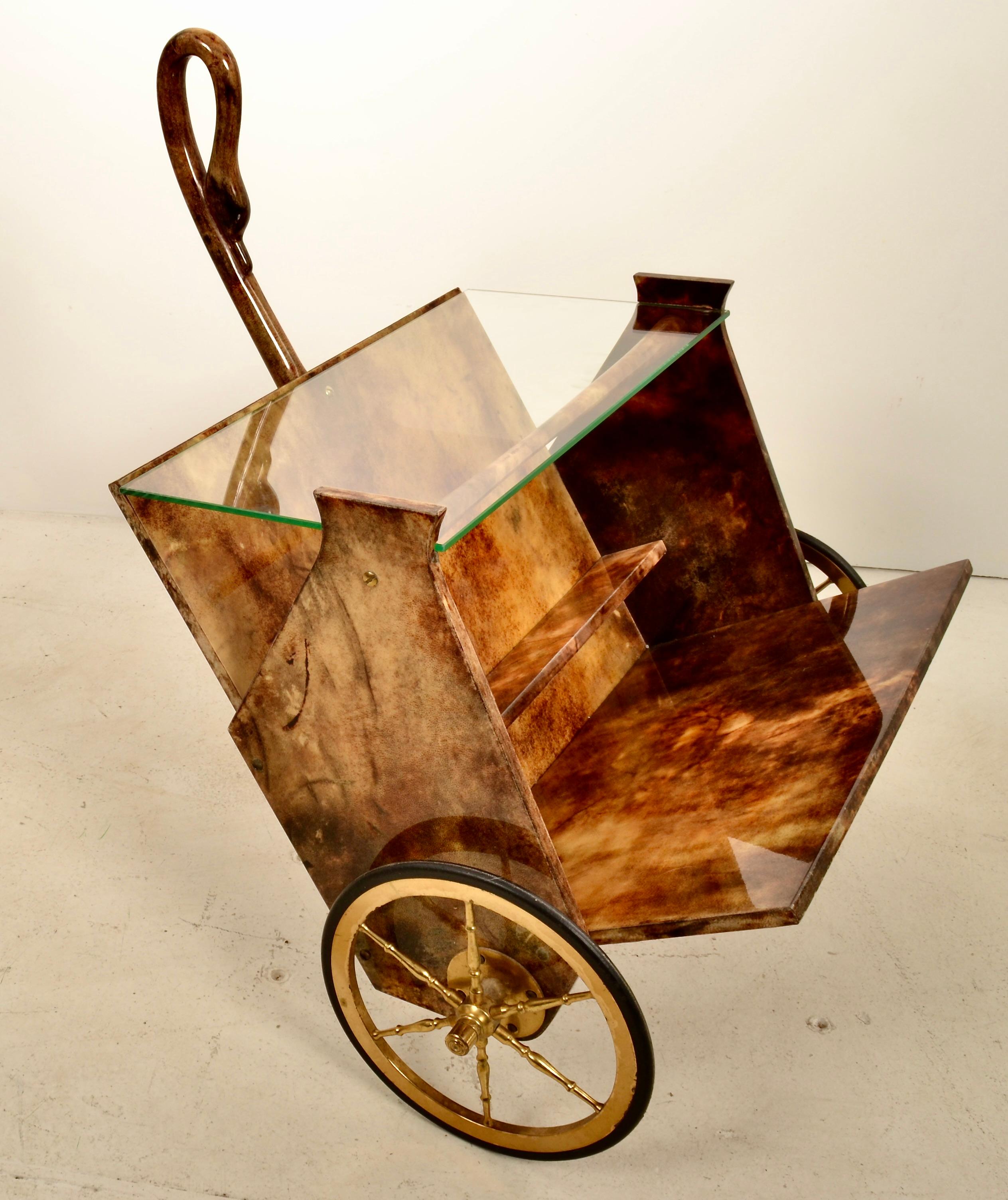 A.I.C. Swan en peau de chèvre laquée, Italie c 1950s en vente 1