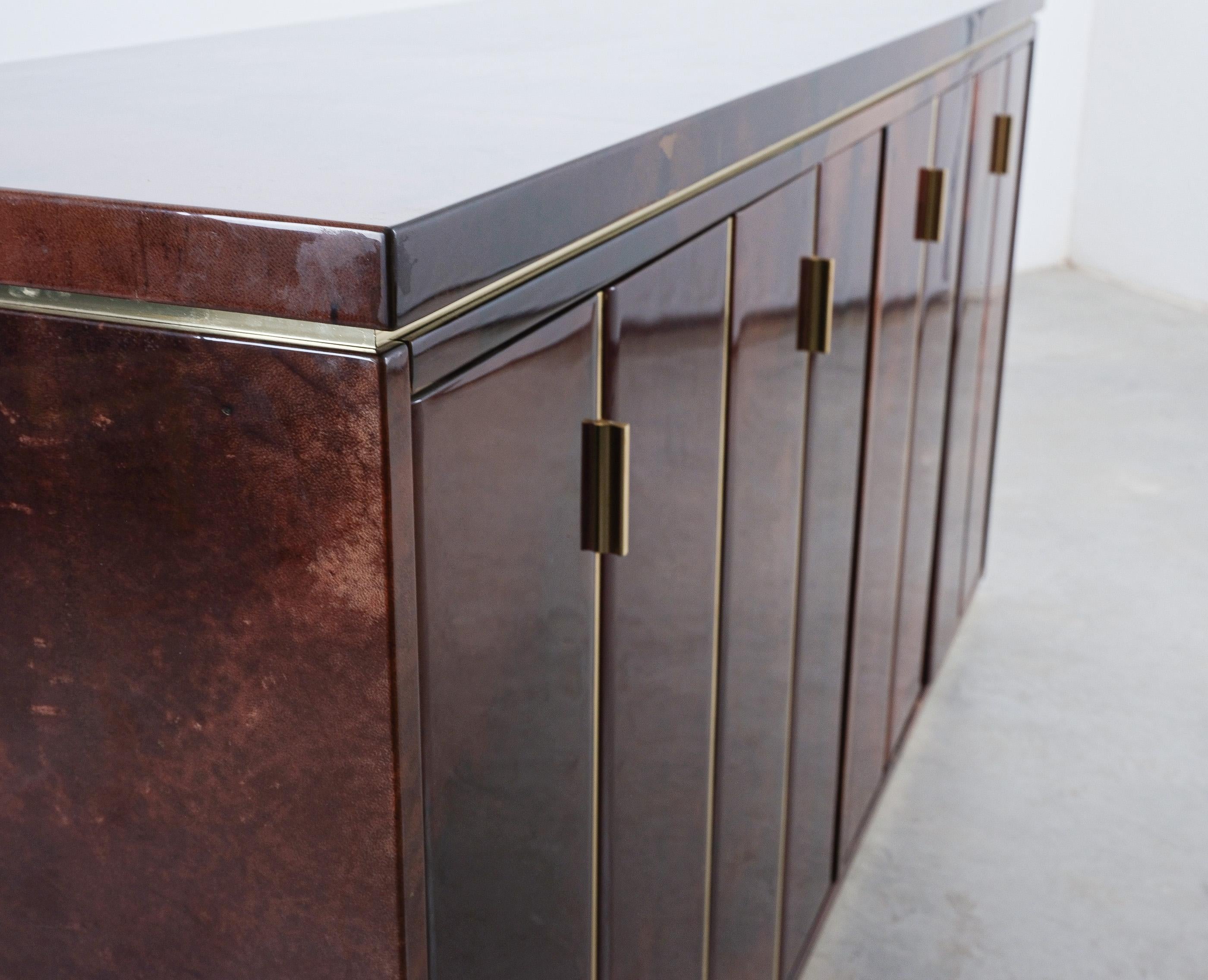 Aldo Tura Große Kommode Credenza Brown Pergament Italien, 1970 im Angebot 9