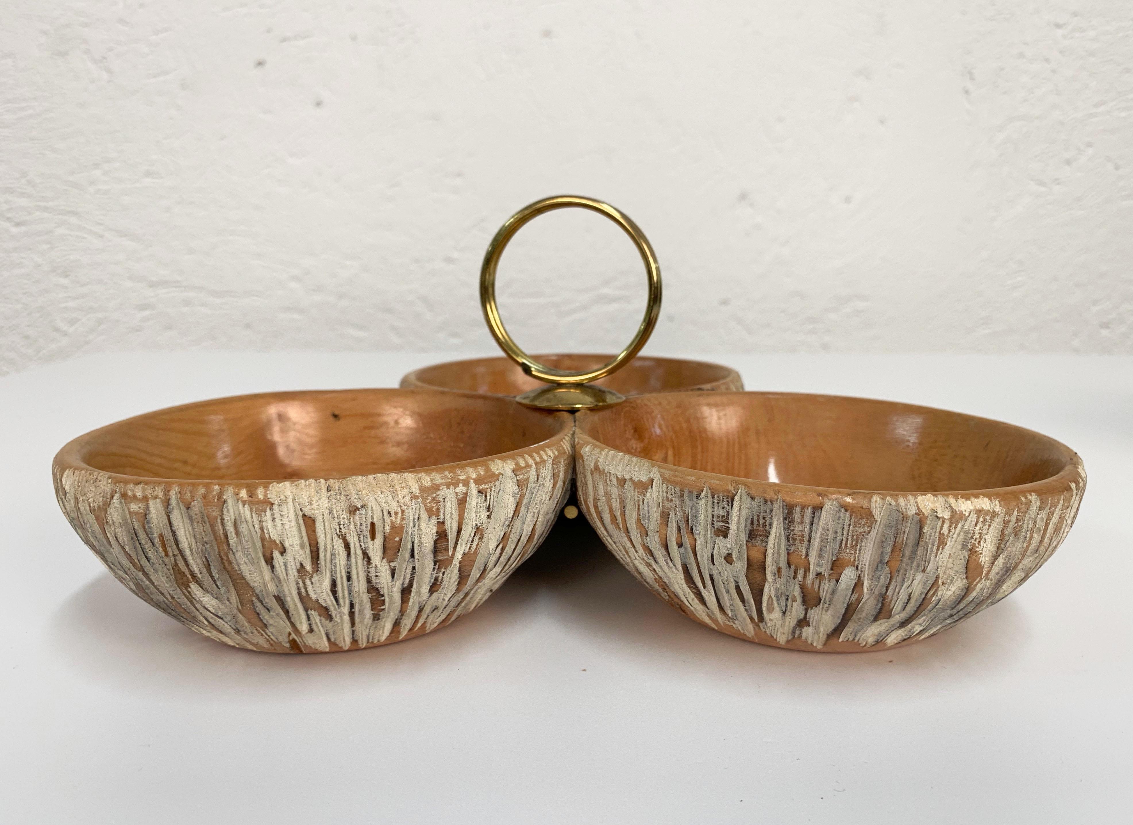 Italian Aldo Tura Macabo Centerpiece in Hand Carved Cerused Wood Brass, Bowl Italy 1950s