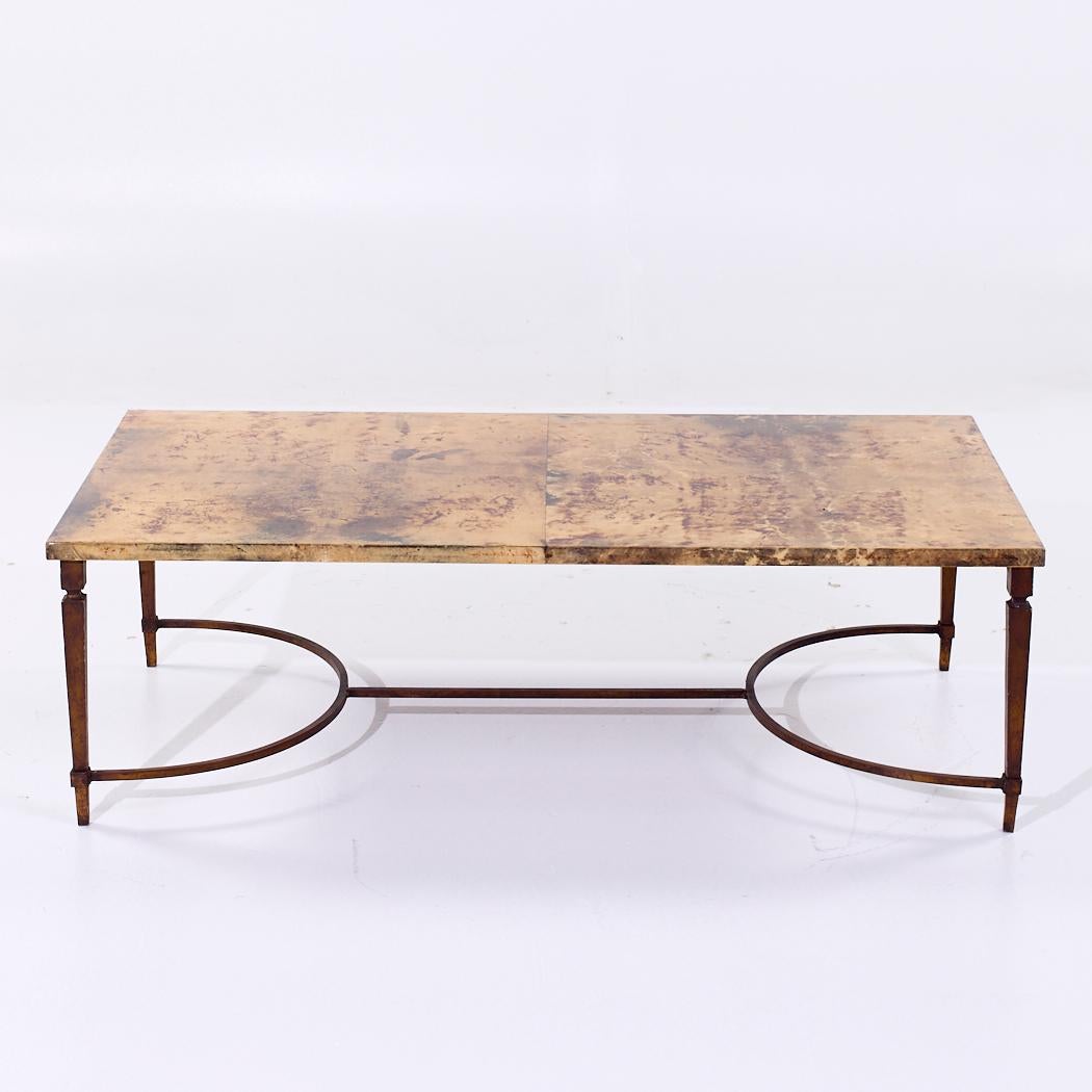 20ième siècle Table basse en peau de chèvre laquée Aldo Tura, Italie du milieu du siècle en vente