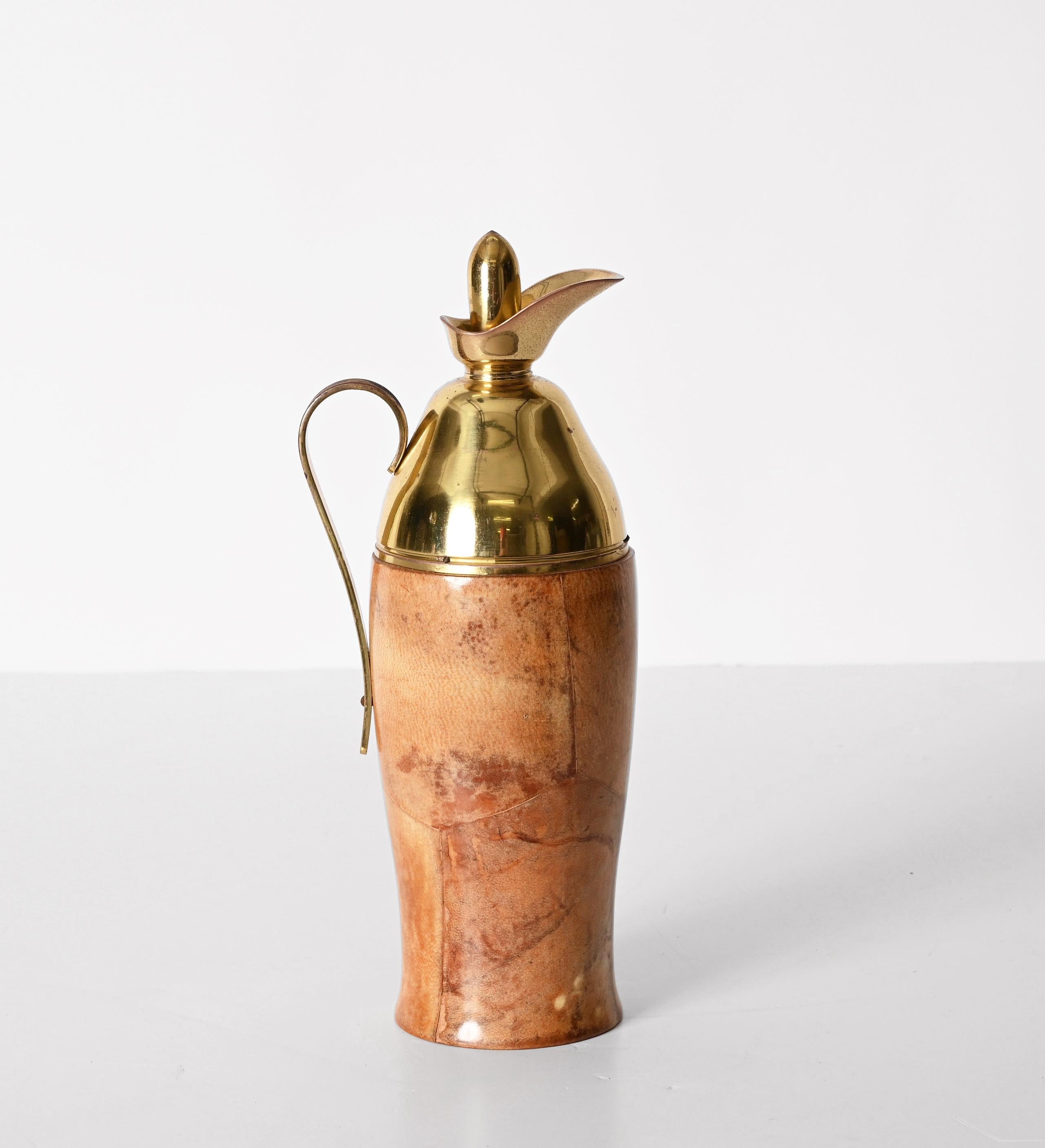 Aldo Tura Midcentury Goatskin and Brass Thermos Decanter for Macabo, Italy 1950s 3