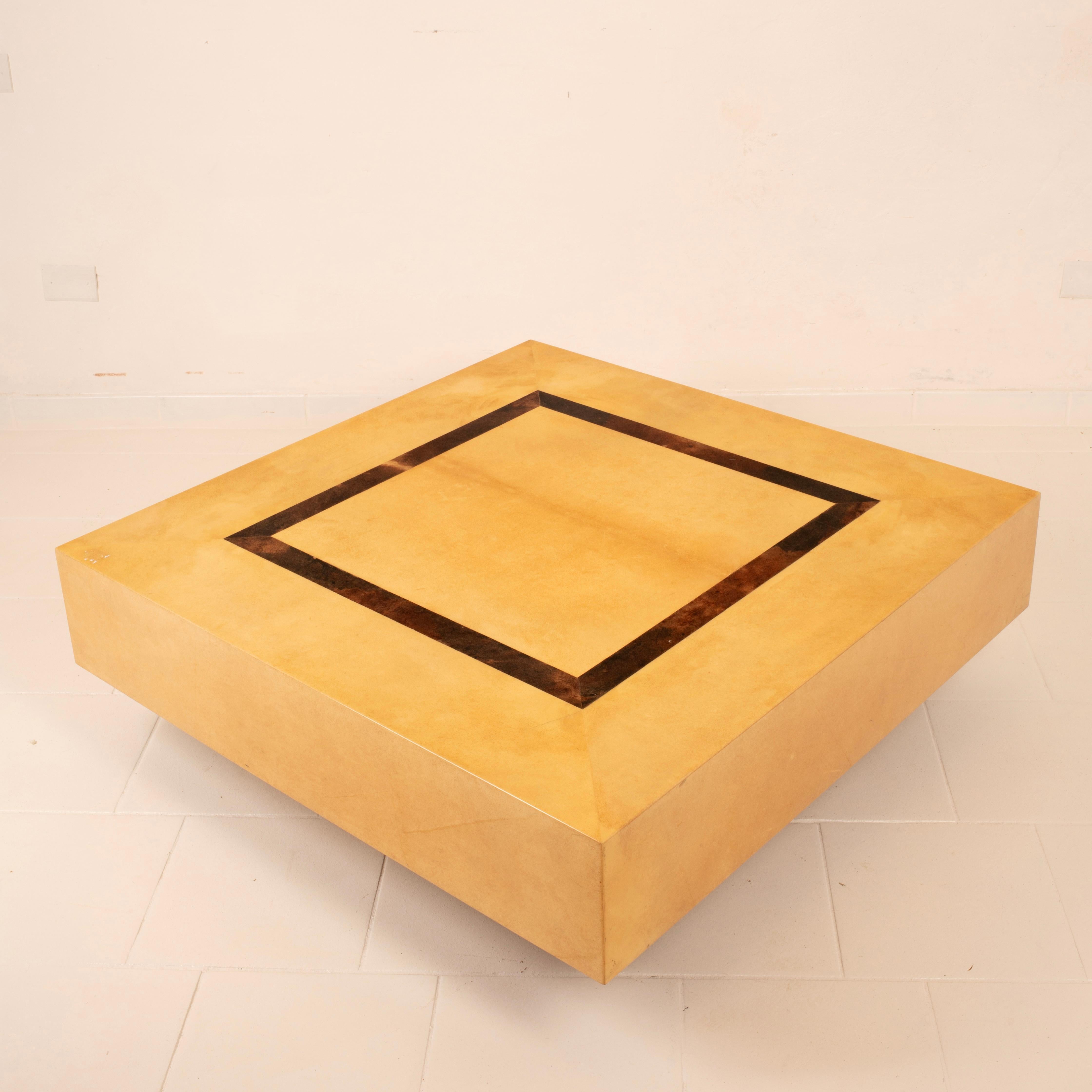 Aldo Tura Parchment Coffee Table for TURA Milano, 1960s in vendita 9