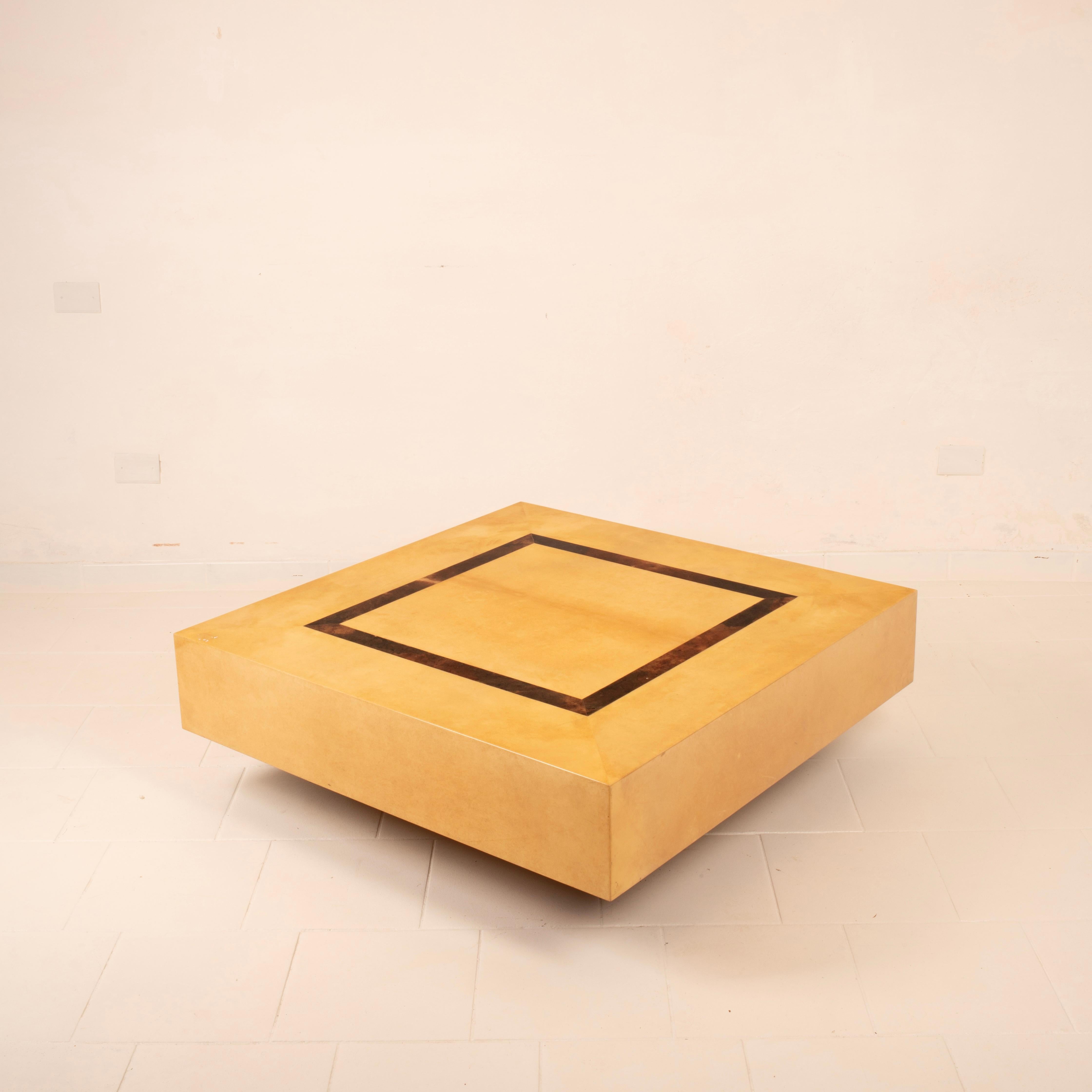 Aldo Tura Parchment Coffee Table for TURA Milano, 1960s in vendita 11