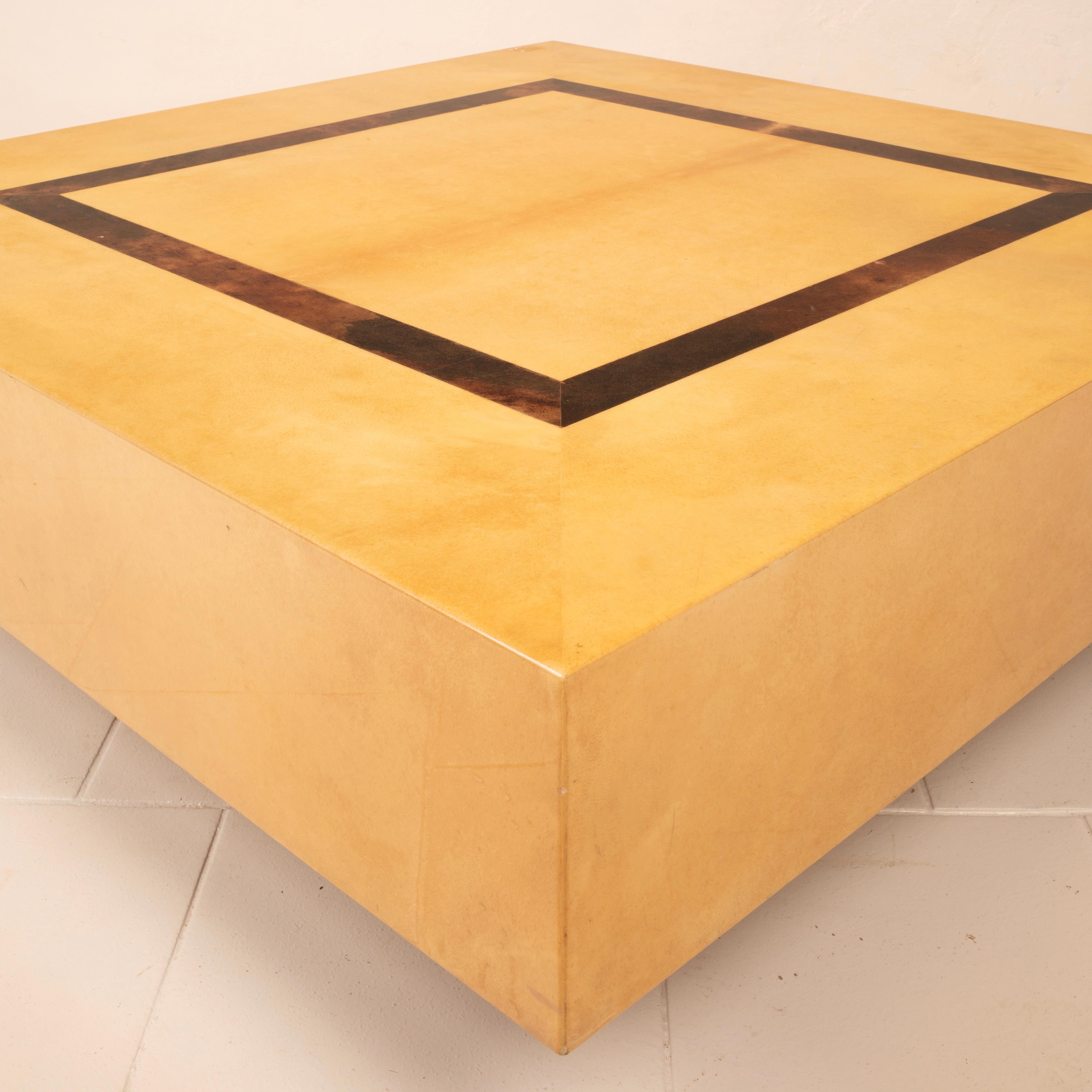 Aldo Tura Parchment Coffee Table for TURA Milano, 1960s In condizioni buone in vendita a Conversano, IT