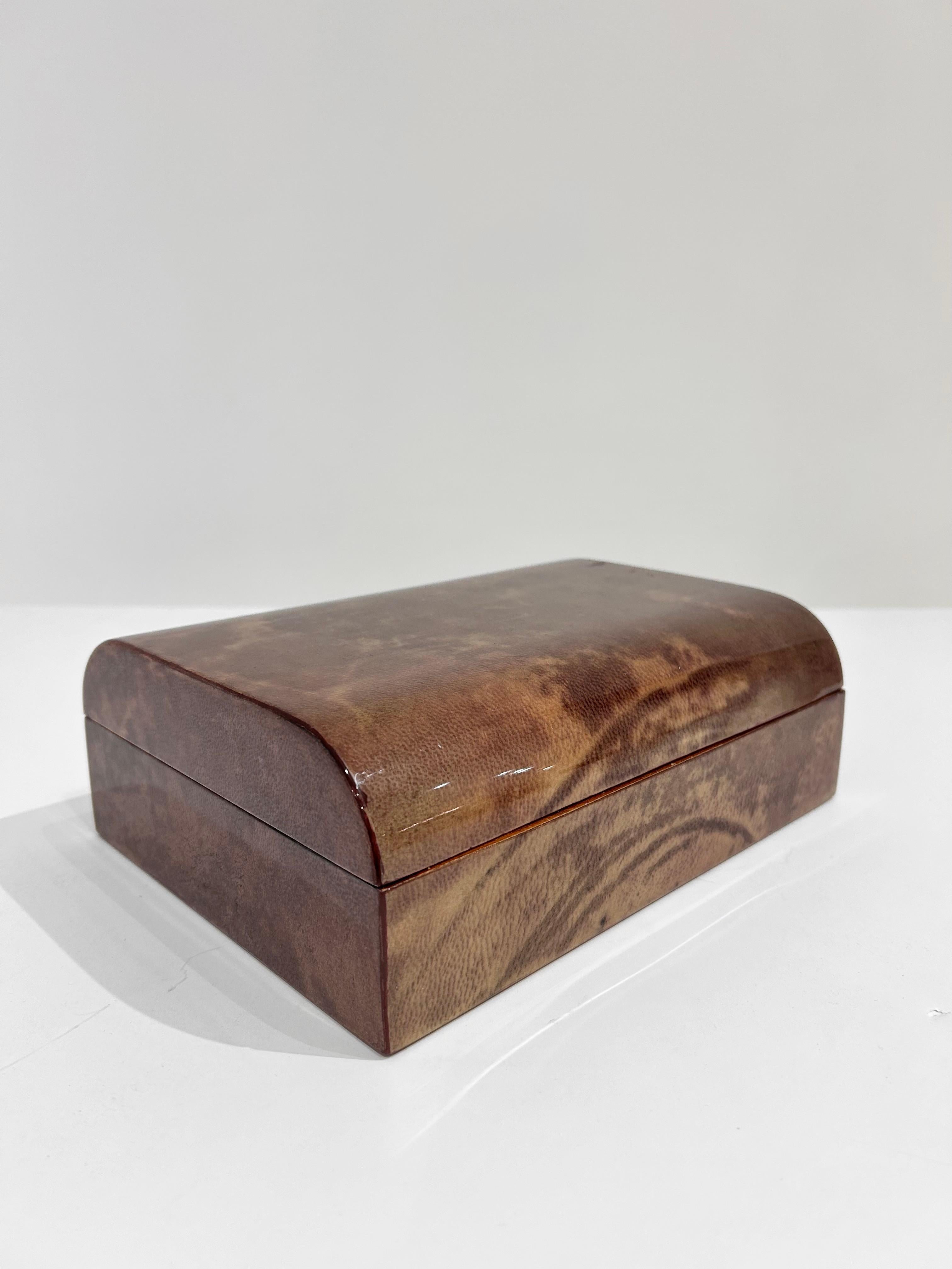 Mid-Century Modern Aldo Tura Parchment Jewelry Box For Sale