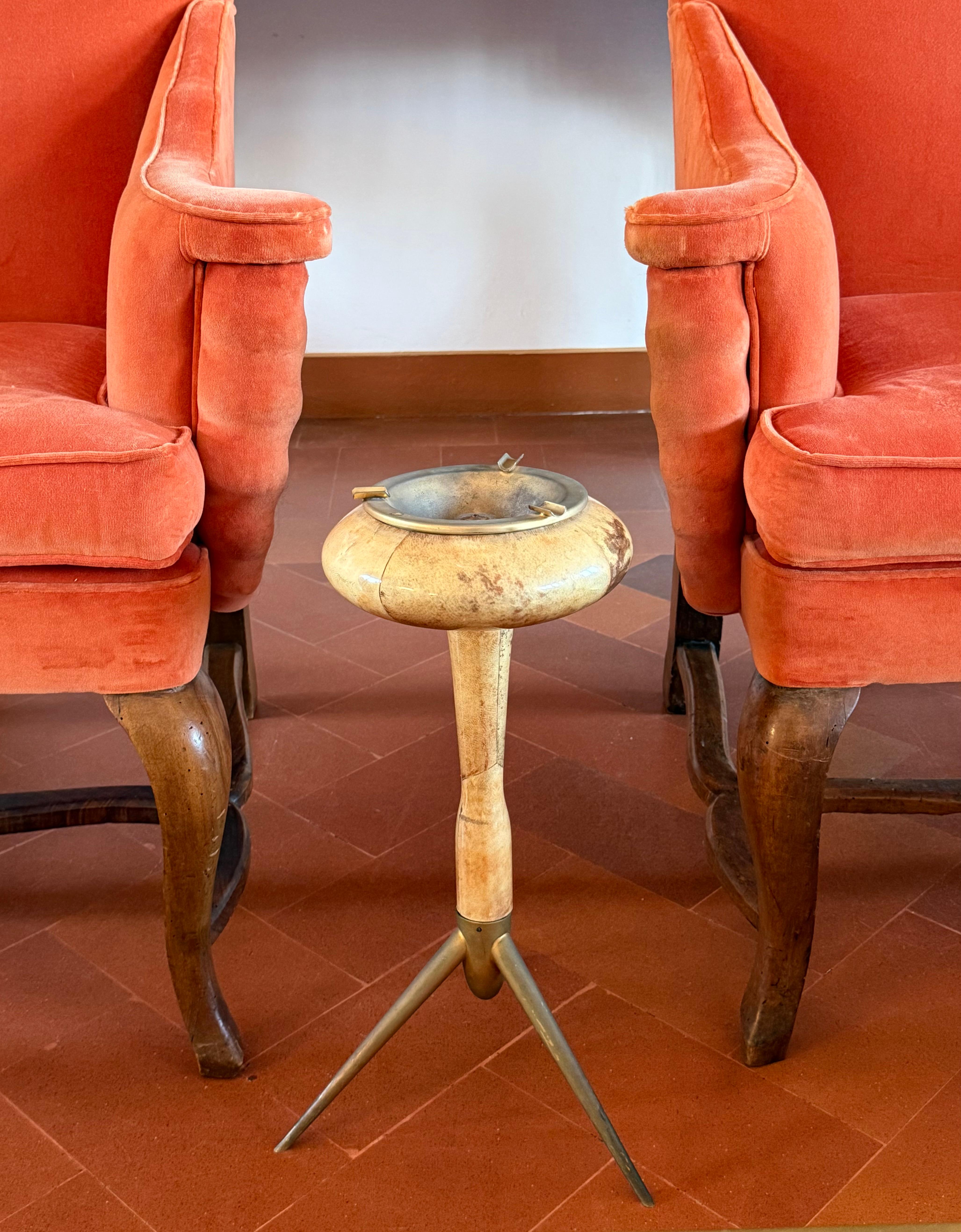 Aldo Tura, rare cendrier de sol en parchemin crème, Italie, années 1950 en vente 1