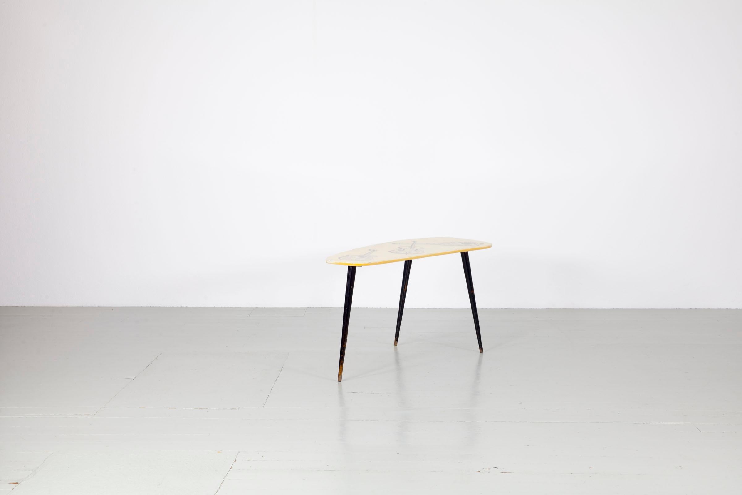 Mid-20th Century Aldo Tura Side Table mit guitar motif, Italy 1950s For Sale