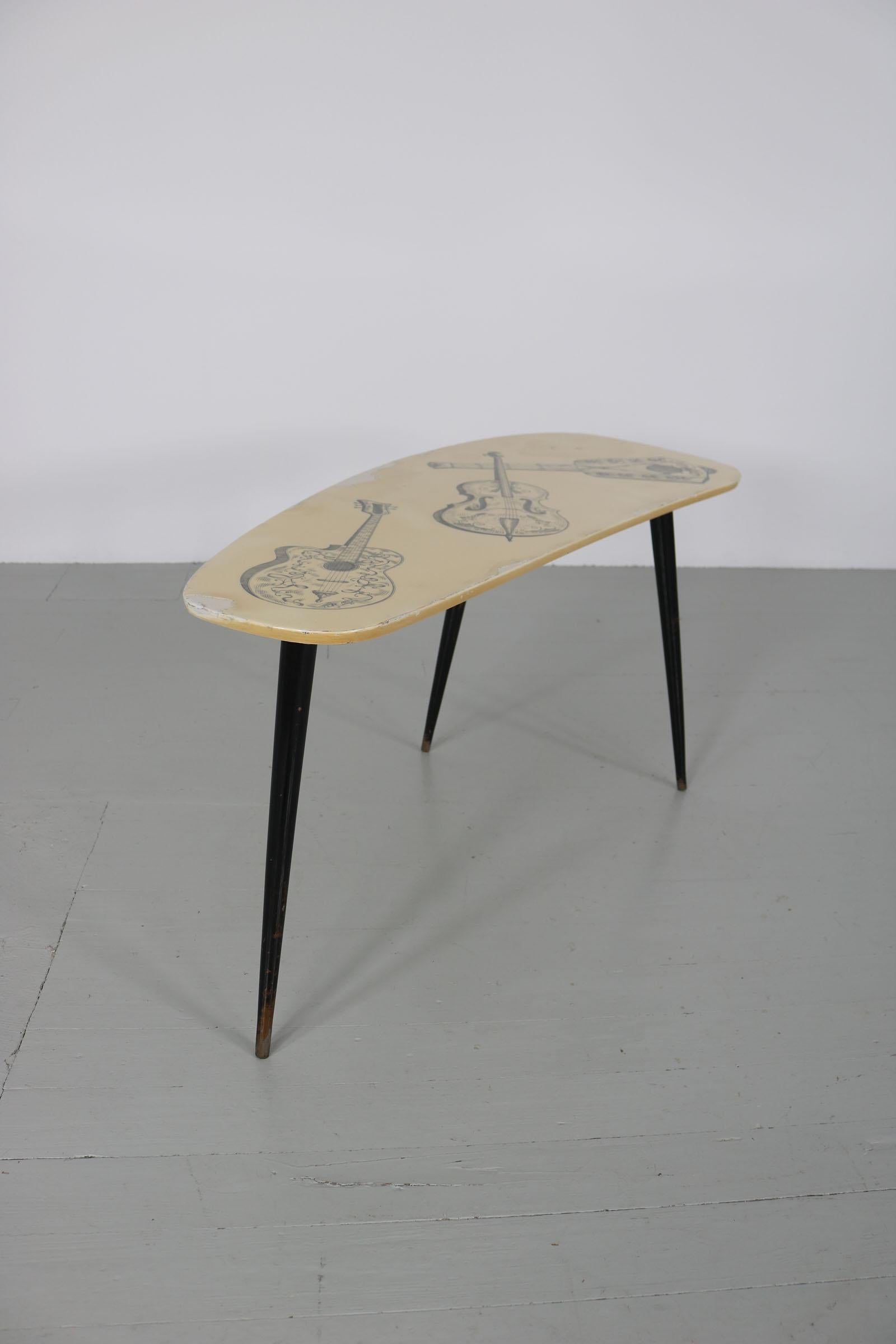 Aldo Tura Side Table mit guitar motif, Italy 1950s For Sale 2