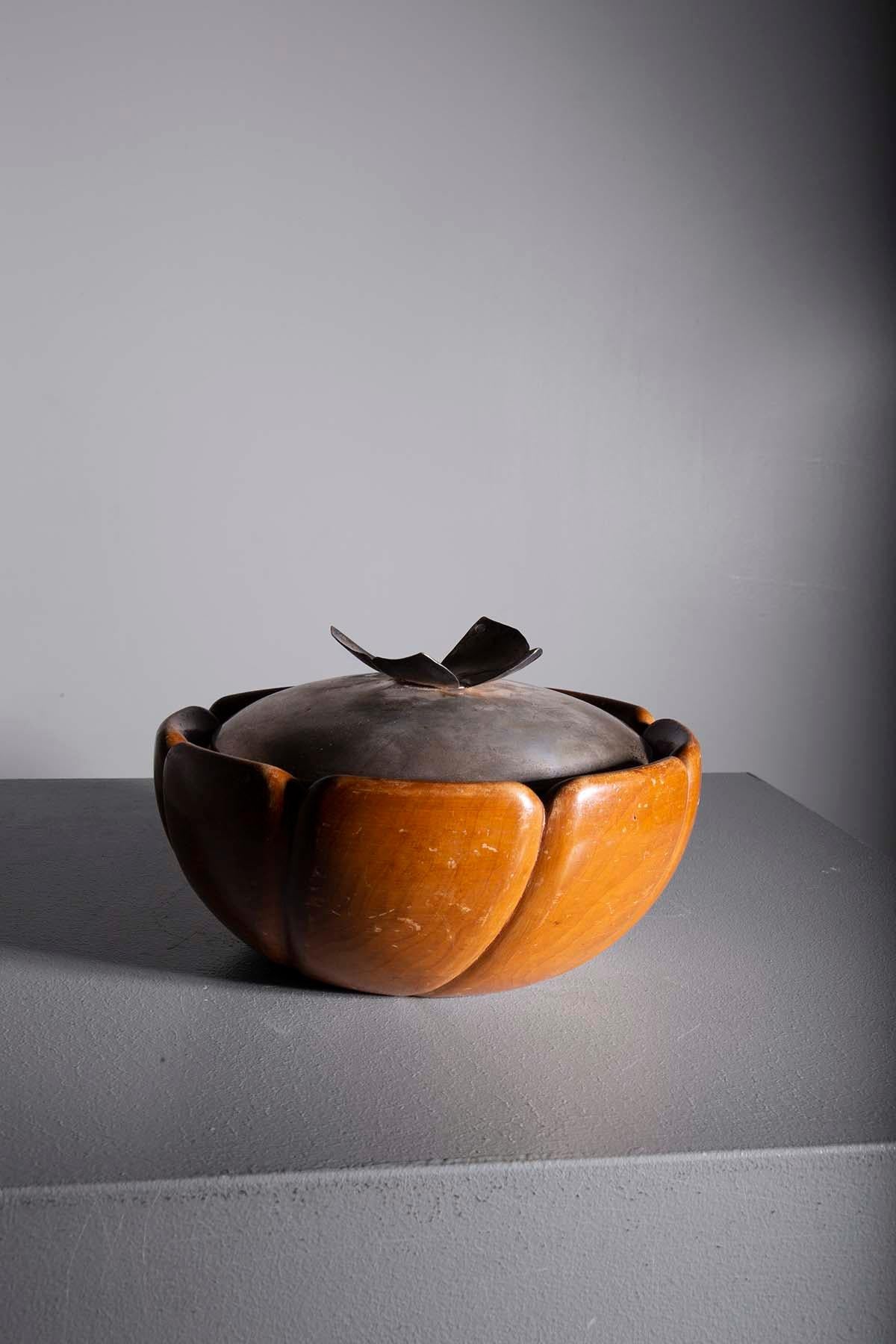 Mid-Century Modern Aldo Tura Wooden Bowl: Vintage Elegance For Sale