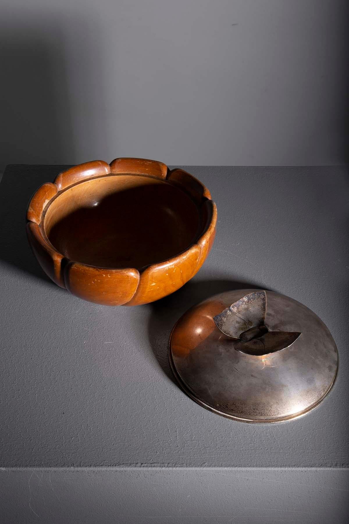 Mid-20th Century Aldo Tura Wooden Bowl: Vintage Elegance For Sale
