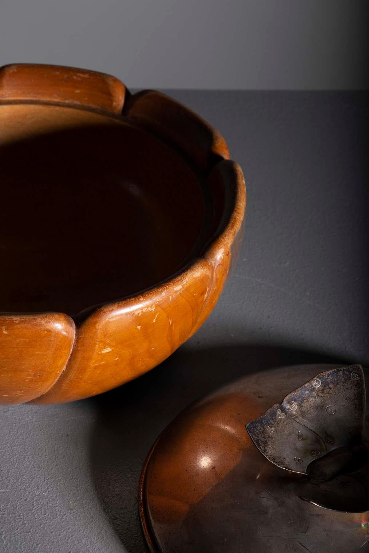 Aldo Tura Wooden Bowl: Vintage Elegance For Sale 1