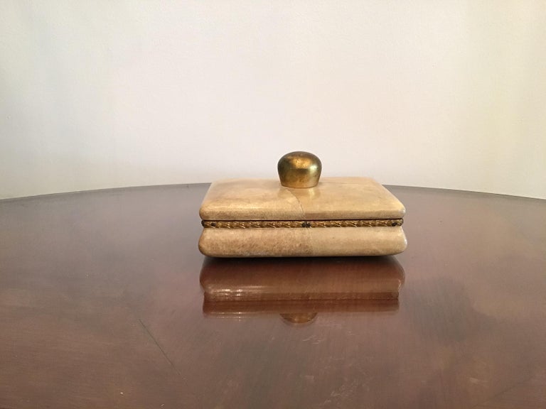 Aldo Tura Wooden Jewelry Box with Parchment and Golden Knob, 1950, Italy For Sale 1