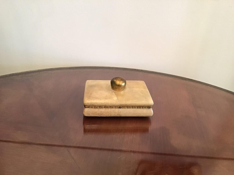 Aldo Tura Wooden Jewelry Box with Parchment and Golden Knob, 1950, Italy For Sale 2