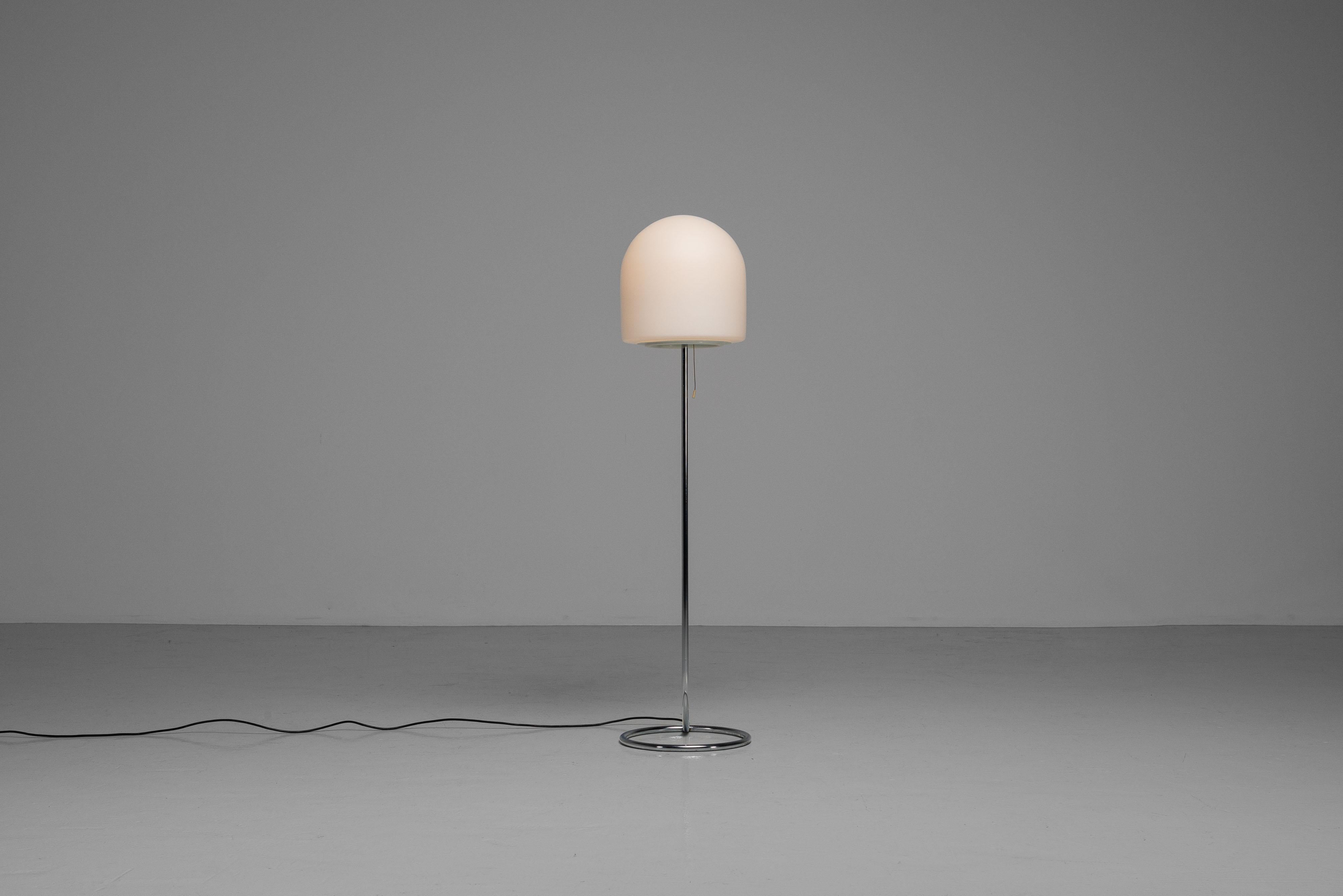 Aldo van den Nieuwelaar A251 floor lamp Artimeta 1972 For Sale 4