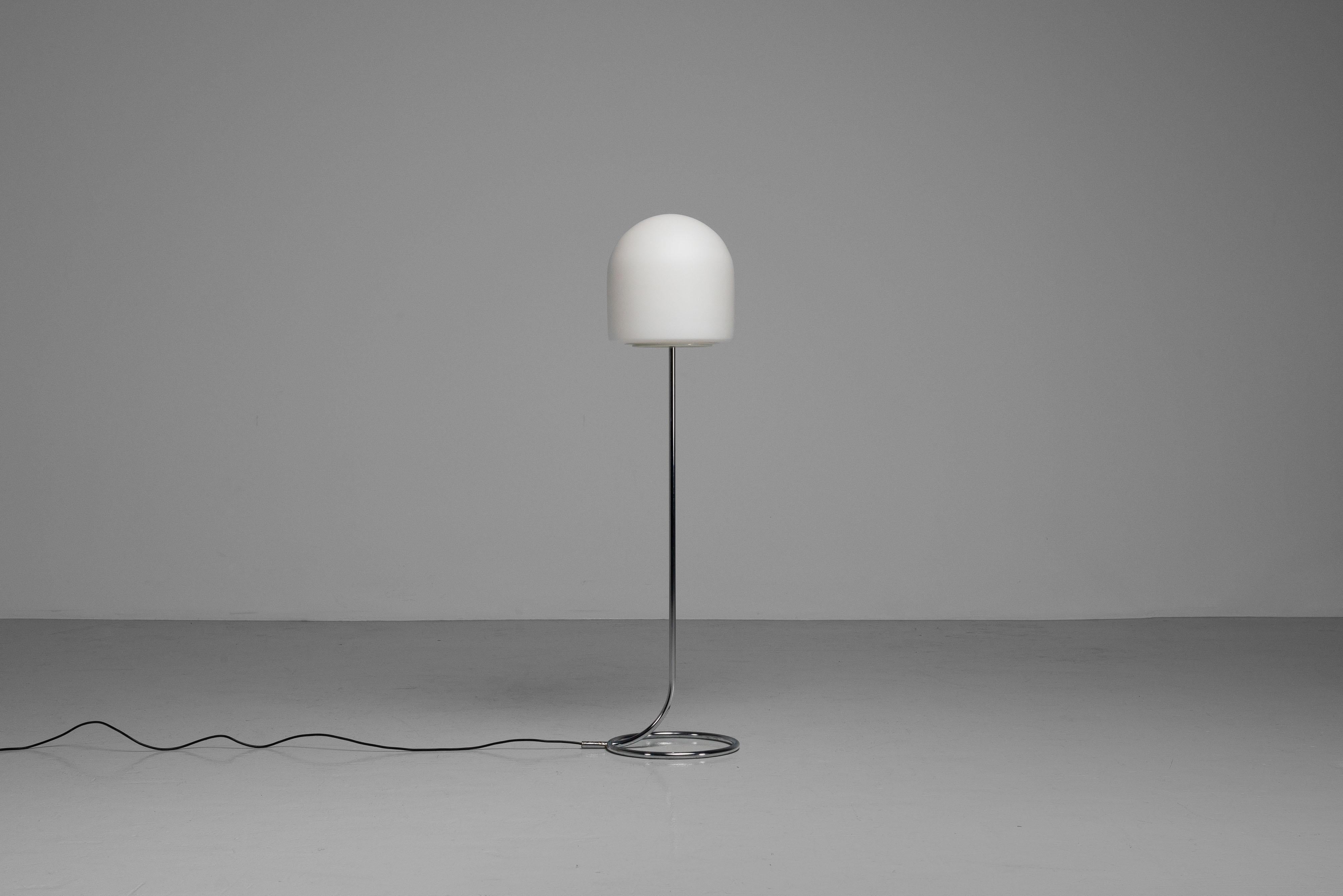 Aldo van den Nieuwelaar A251 floor lamp Artimeta 1972 For Sale 5