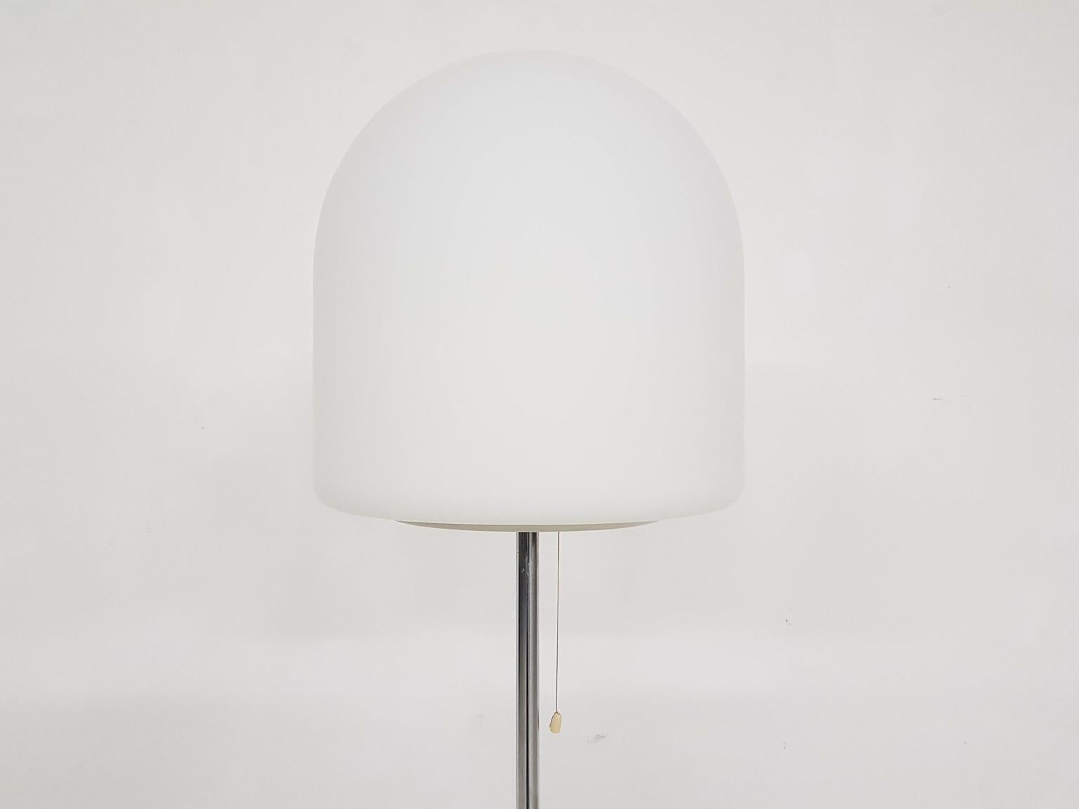 Aldo van den Nieuwelaar Floor Lamp Model A251 for Artimeta, Dutch Design 1972 In Good Condition For Sale In Amsterdam, NL