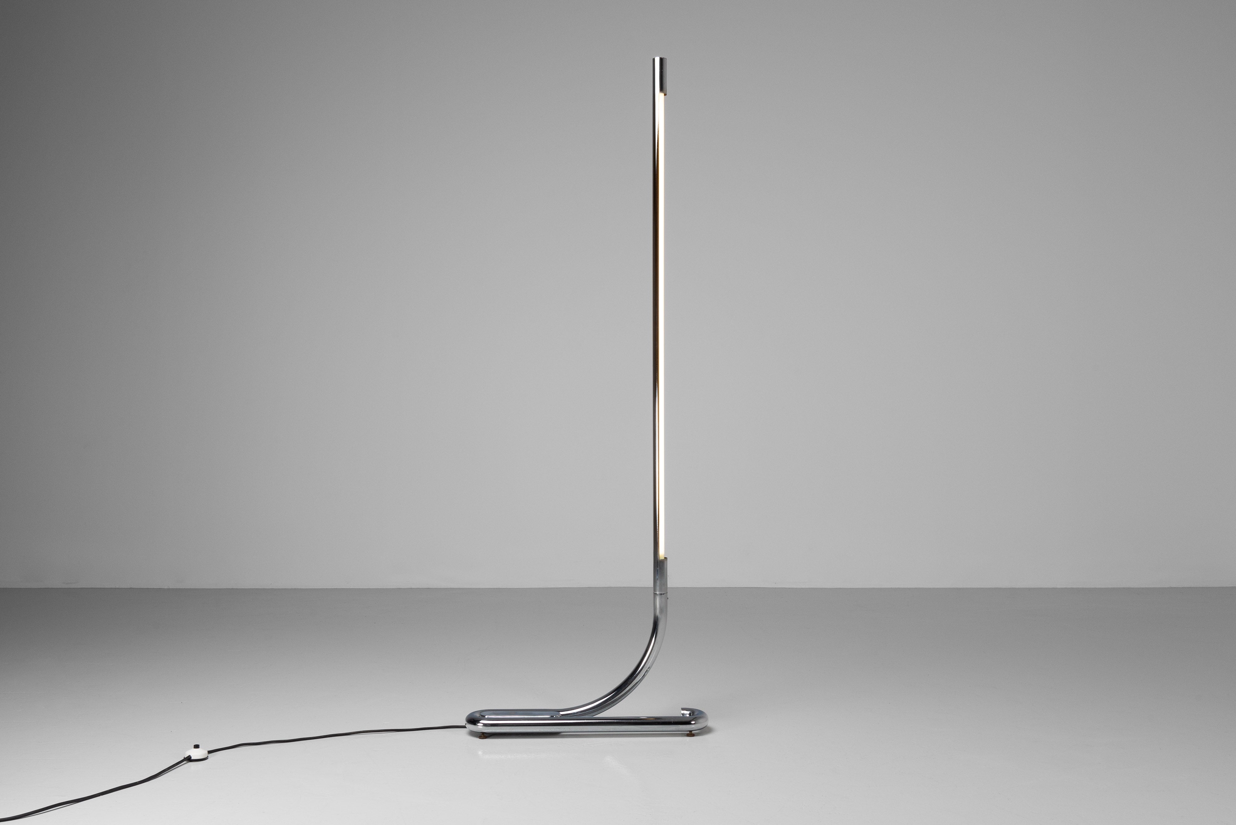 Aldo vd Nieuwelaar TC2 floor lamp Artimeta 1972 chrome For Sale