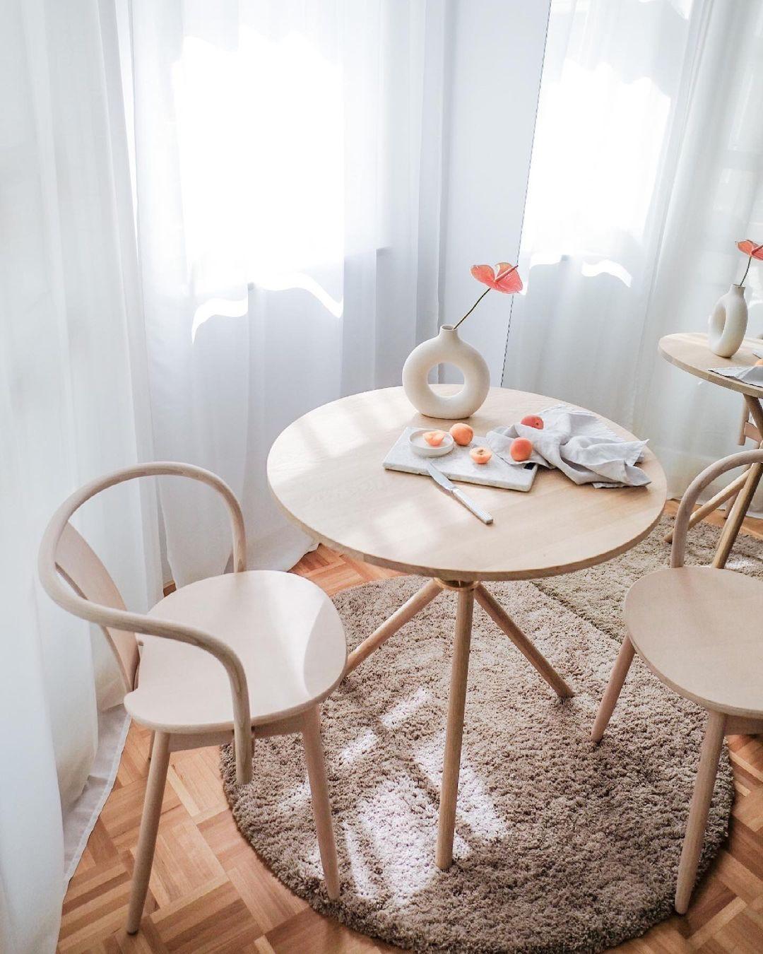 Aldric Light Oak Café Table by Eberhart Furniture en vente 6