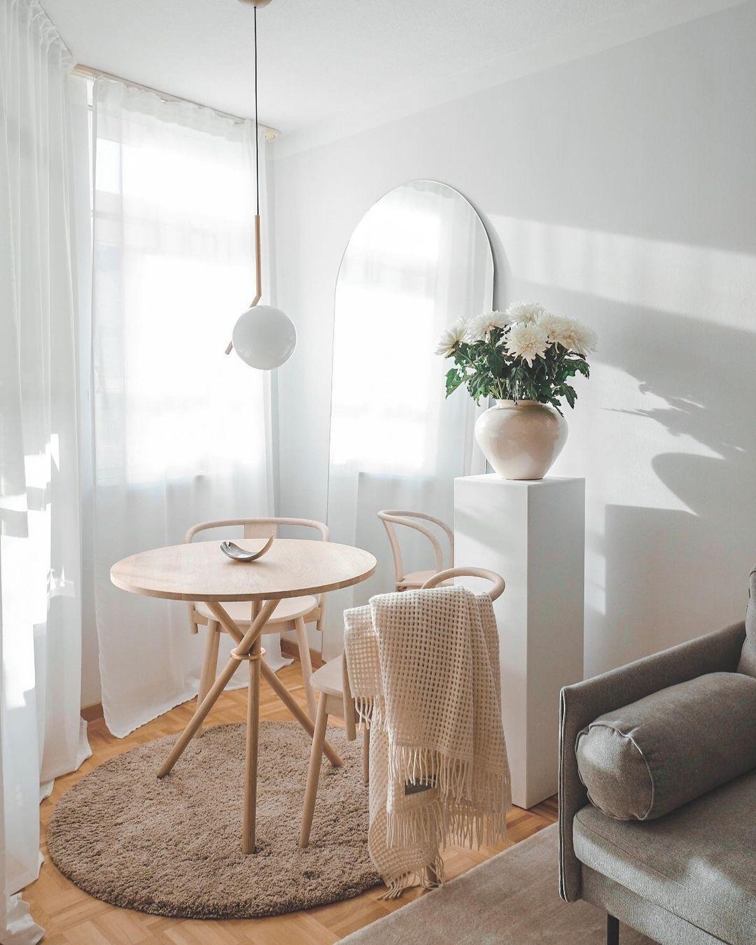 Métal Aldric Light Oak Café Table by Eberhart Furniture en vente