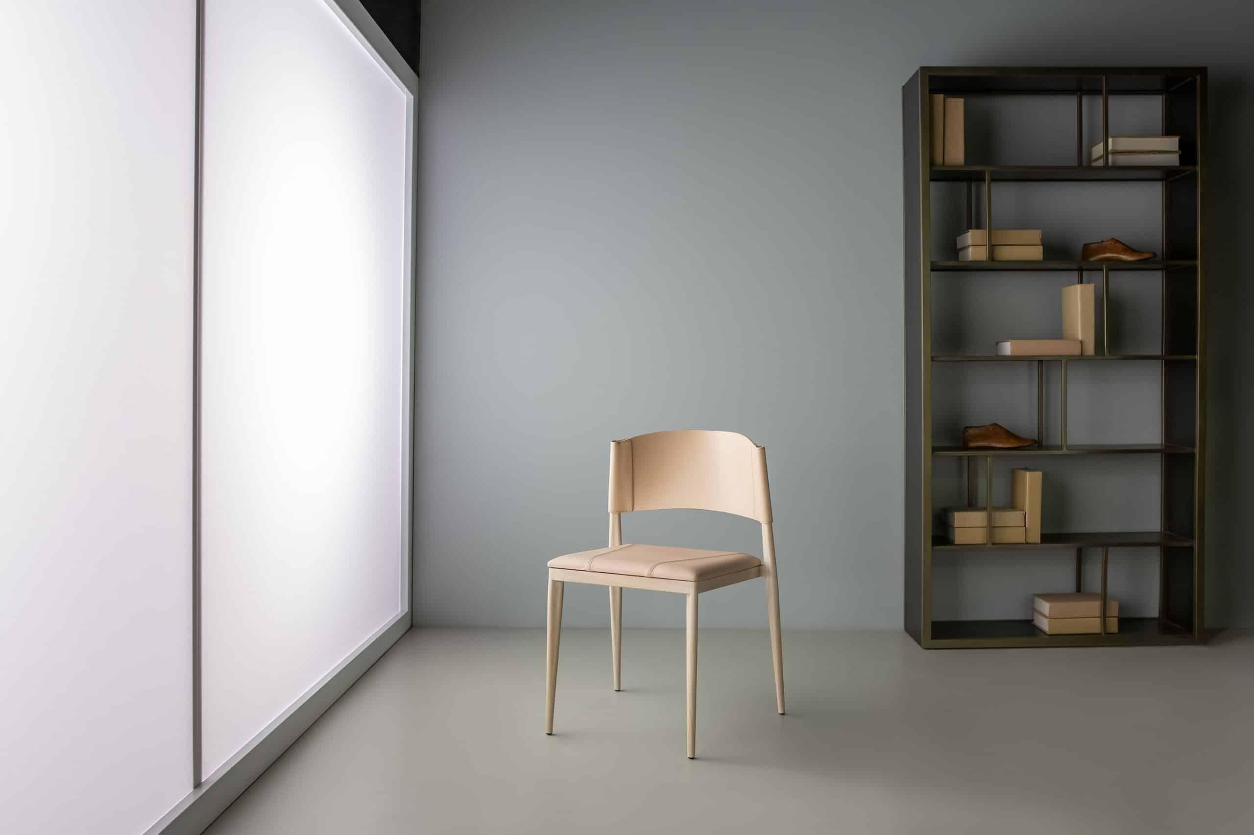 Ale Chair by Doimo Brasil
Dimensions: W 52 x D 55 x H 78 cm 
Materials: Metal, Natural leather with upholstered seat.


With the intention of providing good taste and personality, Doimo deciphers trends and follows the evolution of man and his