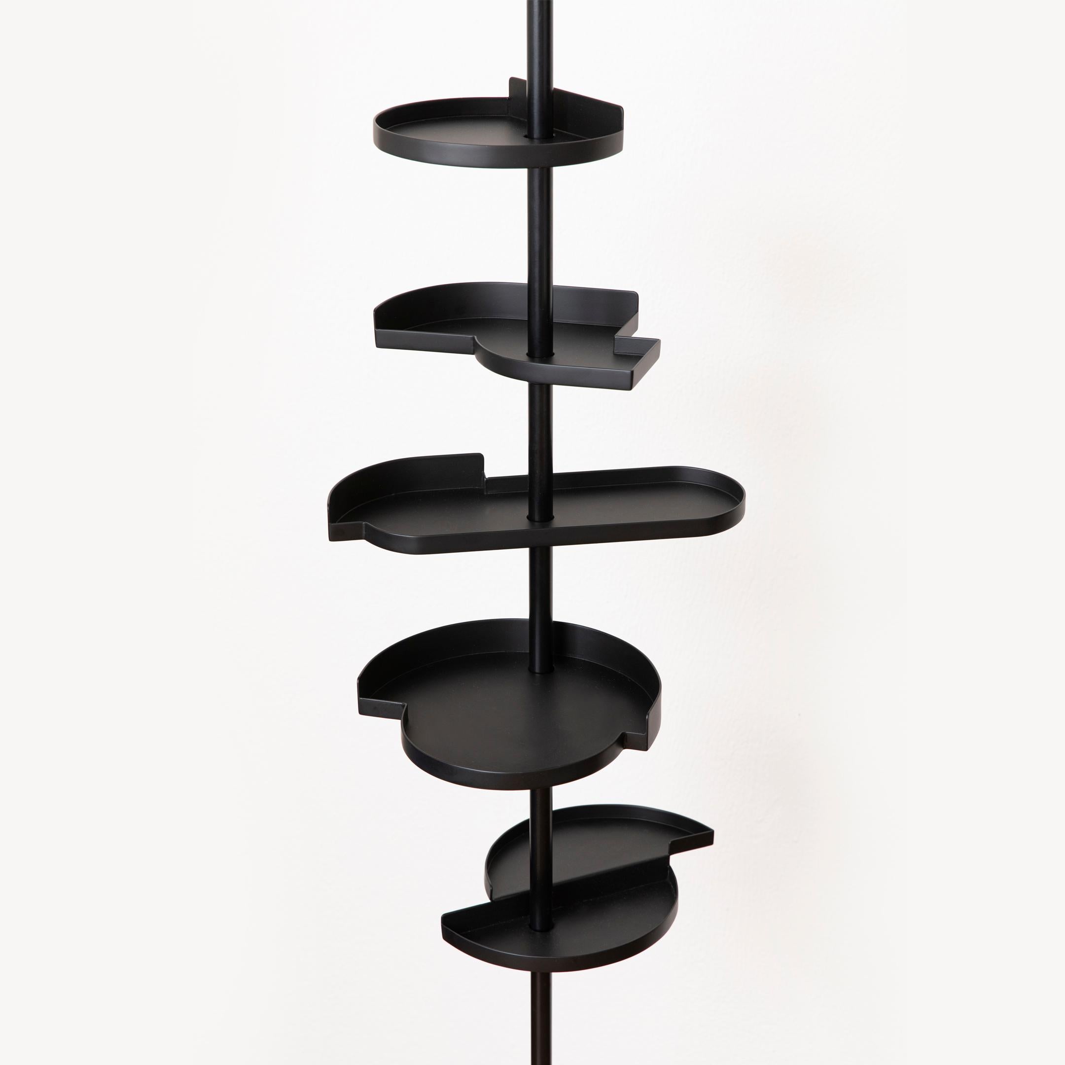 Tôle Alea - Étagère télescopique contemporaine minimaliste en métal noir - Édition limitée en vente