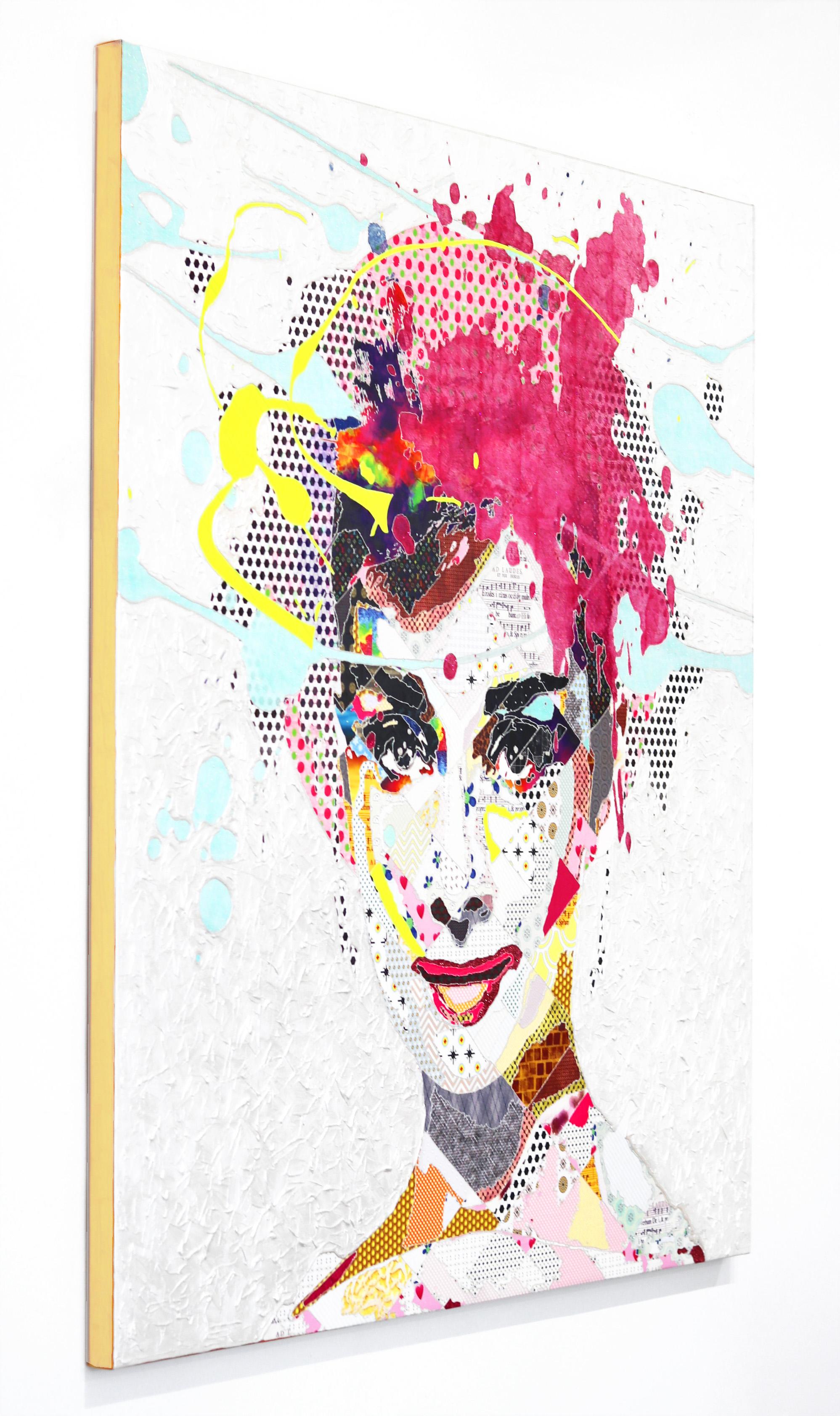 Audrey -  Collage Retrato Figurativo Pop Art Colorido - Figurative Painting Beige de Alea Pinar Du Pre