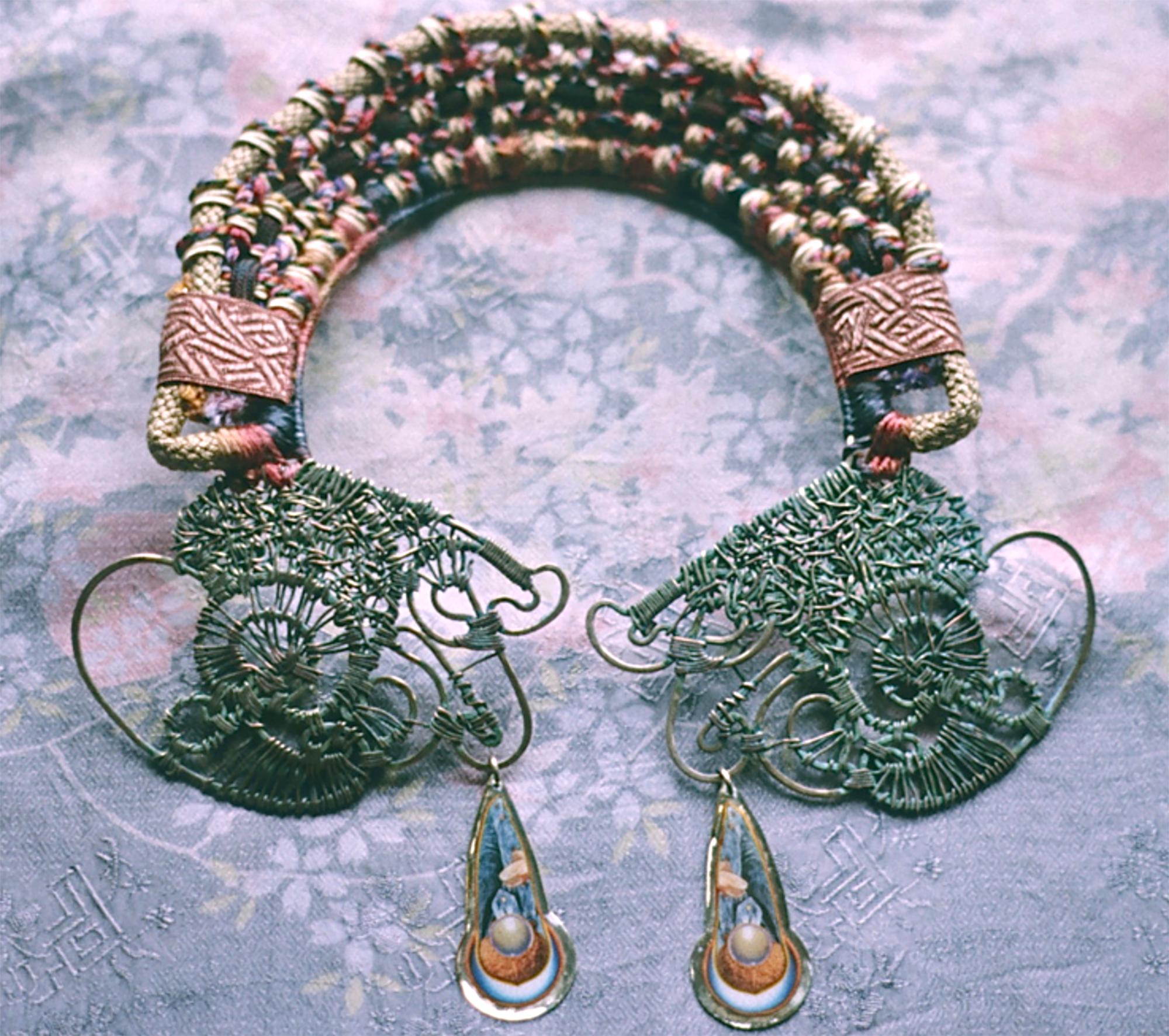 Alex and Lee Artisan Handmade Patinated Hammered Woven Brass Copper Wire Cuff en vente 3
