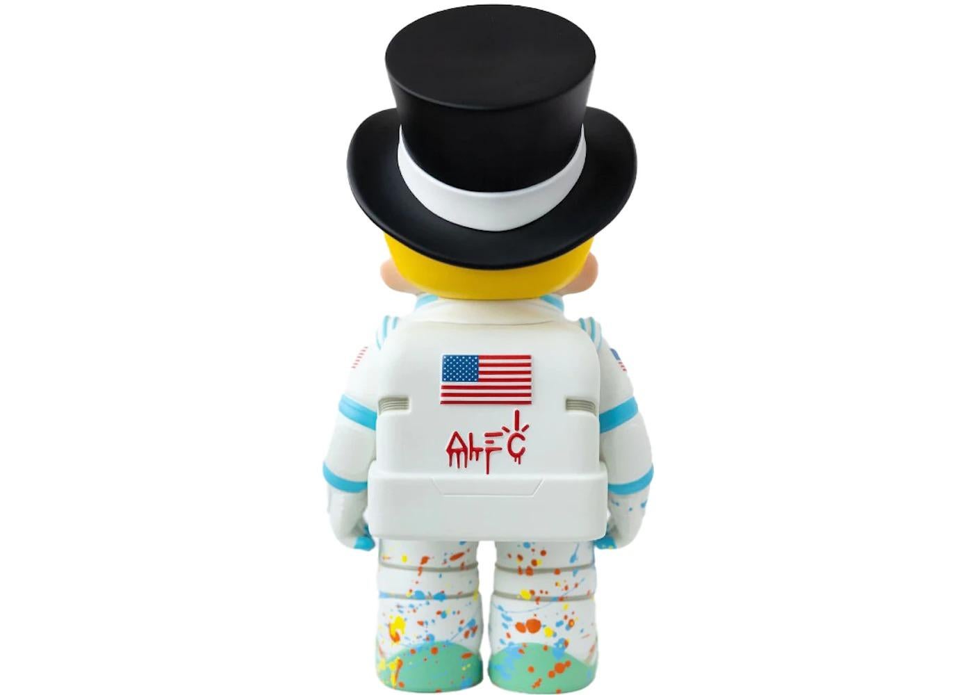 Spaceman Richie Hand Finished Figurine (Edition of 250) By Alec Monopoly For Sale 1