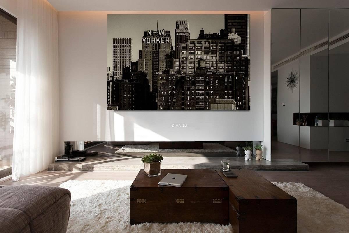 Schwarz-Weiß-Foto von New York City – New Yorker 30x45 Zoll. Montiertes Acrylglas (Zeitgenössisch), Photograph, von Alejandro Cerutti
