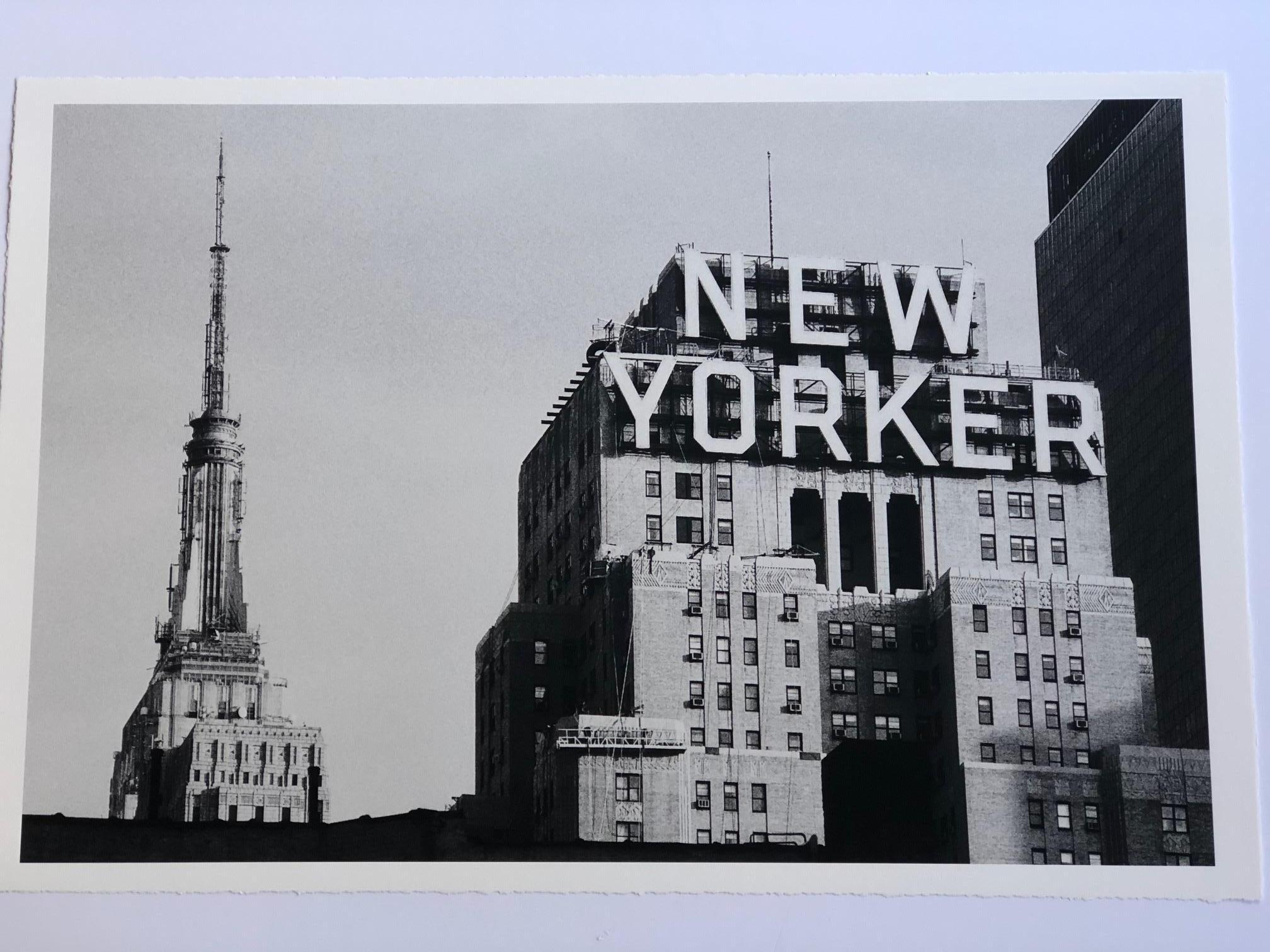 New Yorker Impresión de 20 x 30 pulg. con bordes decapados, sin enmarcar - Landscape Photograph Gris de Alejandro Cerutti