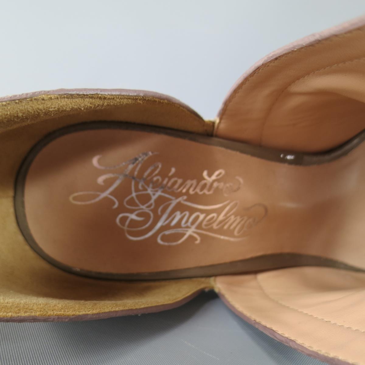 ALEJANDRO INGELMO Bottes à bout ouvert « Origami » en daim taupe taille 7 en vente 1